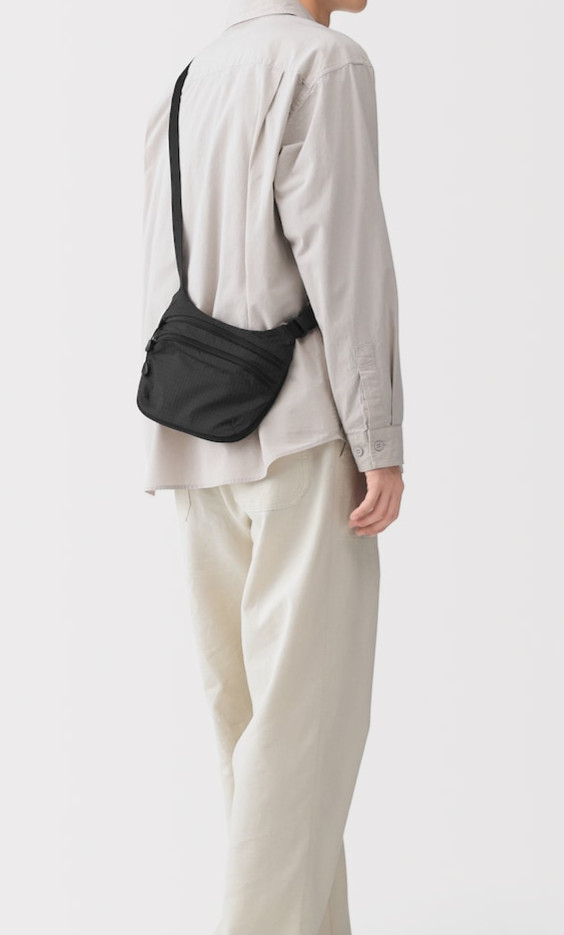 MUJI Water-Repellent Ripstop Mini Shoulder Sling Crossbody Bag Black NWT