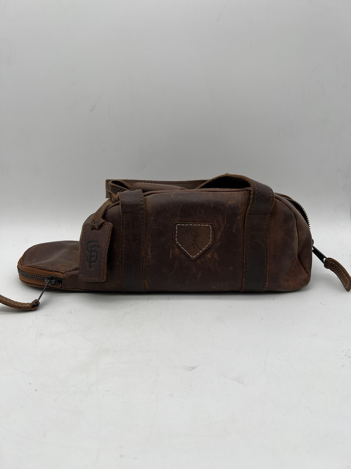 Baseballism Glove Leather Toiletry Bat Bag – MLB San Francisco Giants