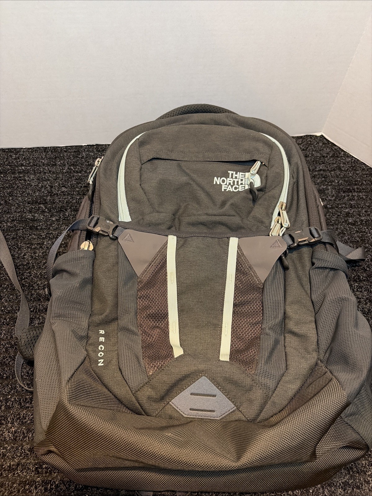 The North Face Recon Backpack School Work Hiking Padded Gray And Teal