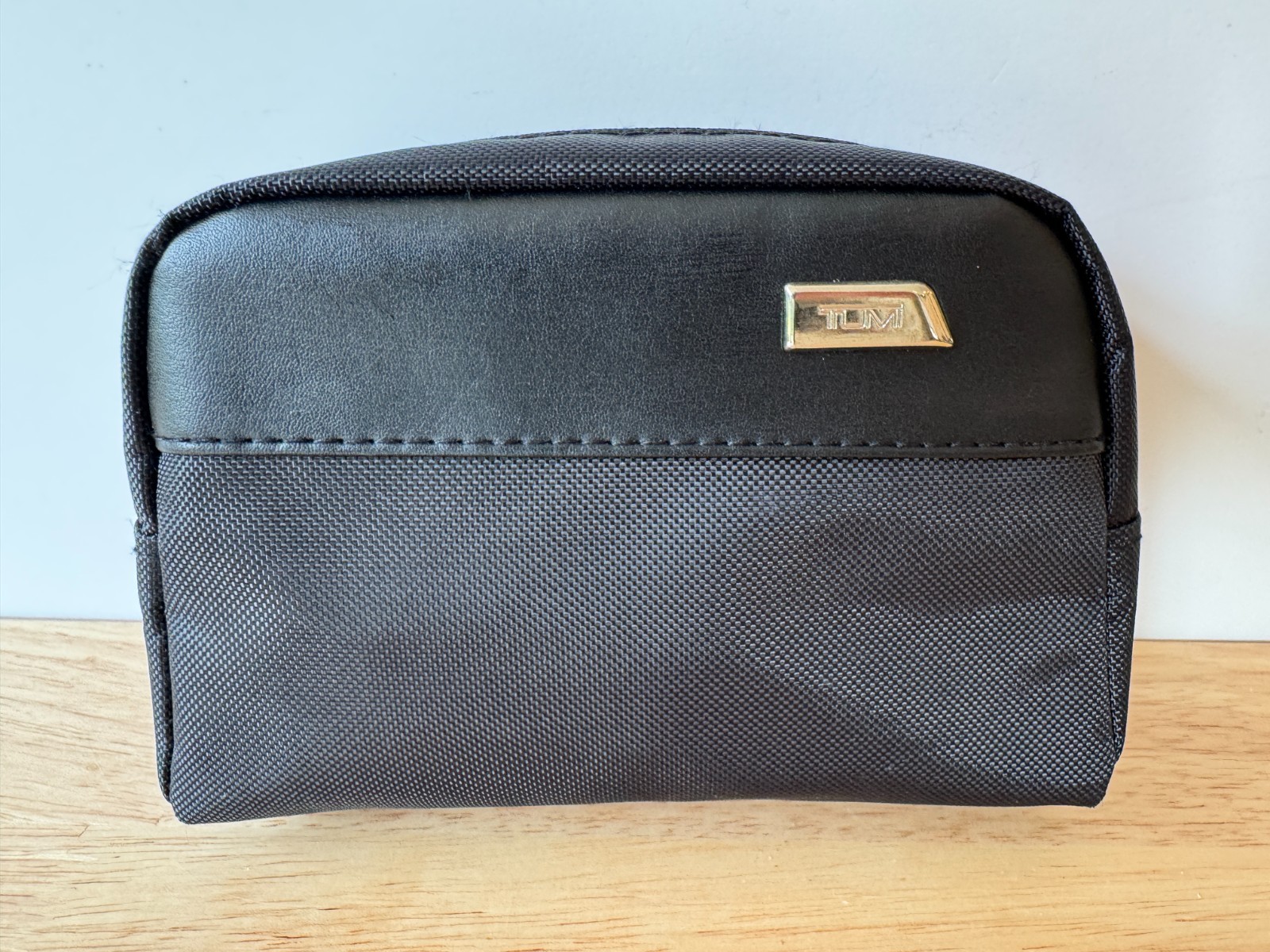 TUMI for Delta Airlines Men’s Toiletry Travel Bag Black Nylon Pouch