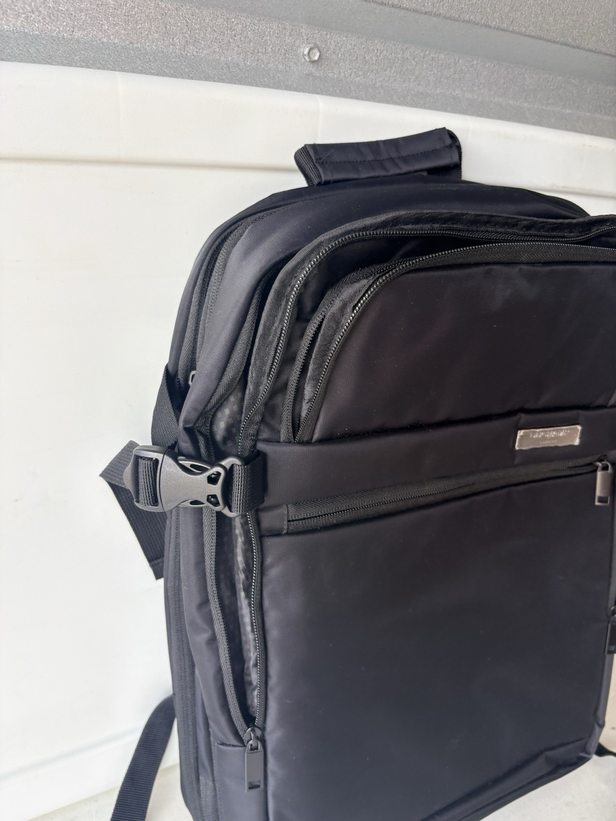 Duchamp London Getaway Expandable Travel Backpack Suitcase Black Carry-On
