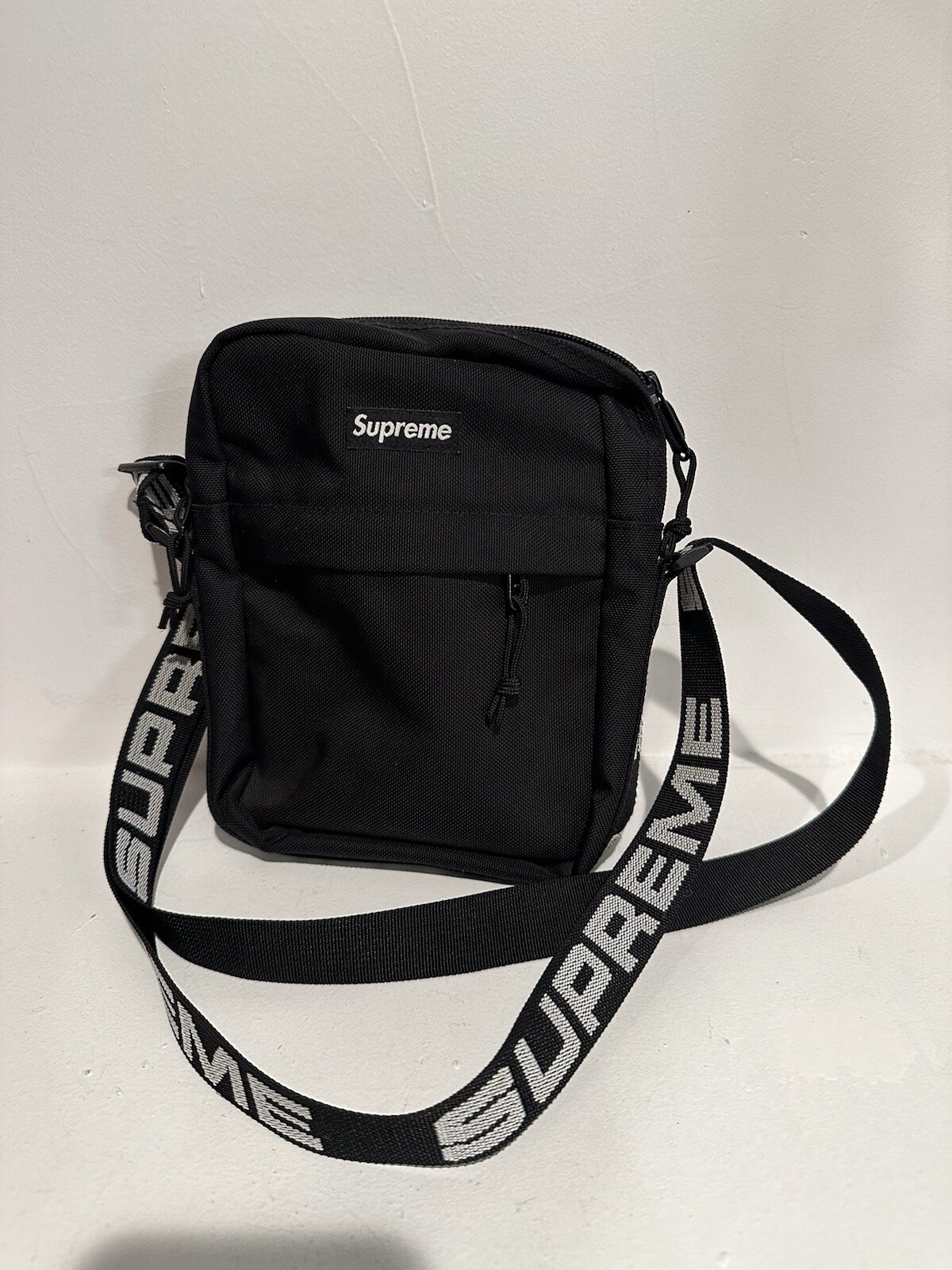 Supreme SS18 Shoulder Bag – Black