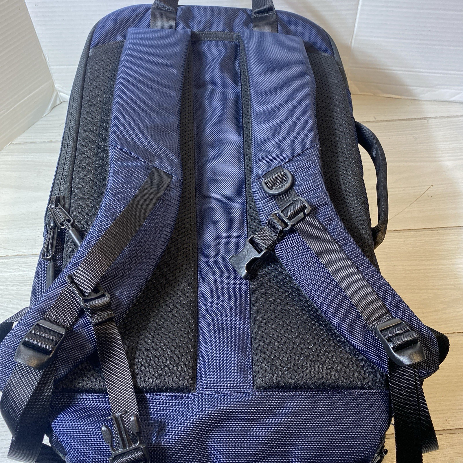 Aer Duffel Gym Work Backpack Laptop Bag Navy Blue Cordura Nylon Excellent