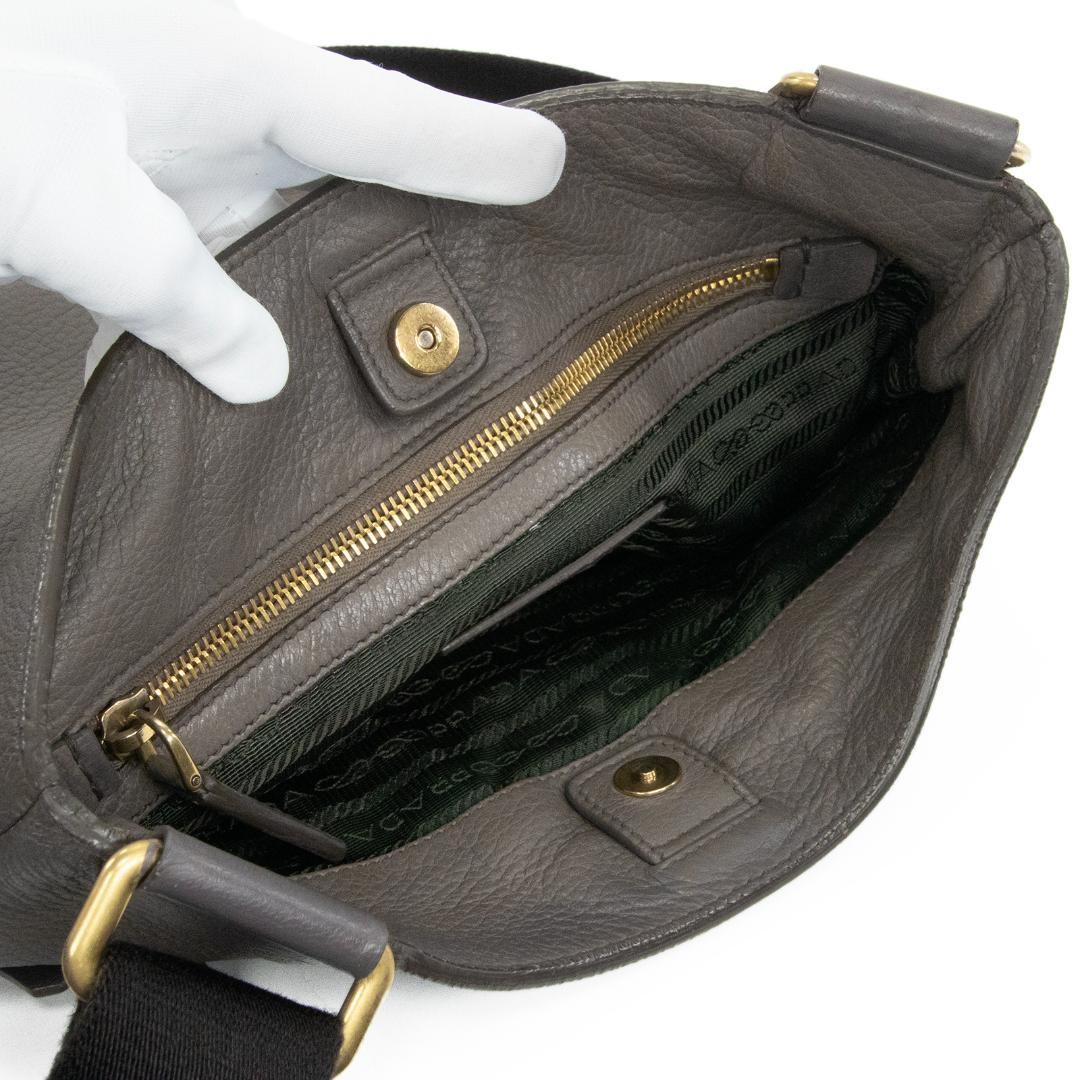 PRADA VITELLO Daino Gray Crossbody Bag Men Women Leather Gold Rare Authentic