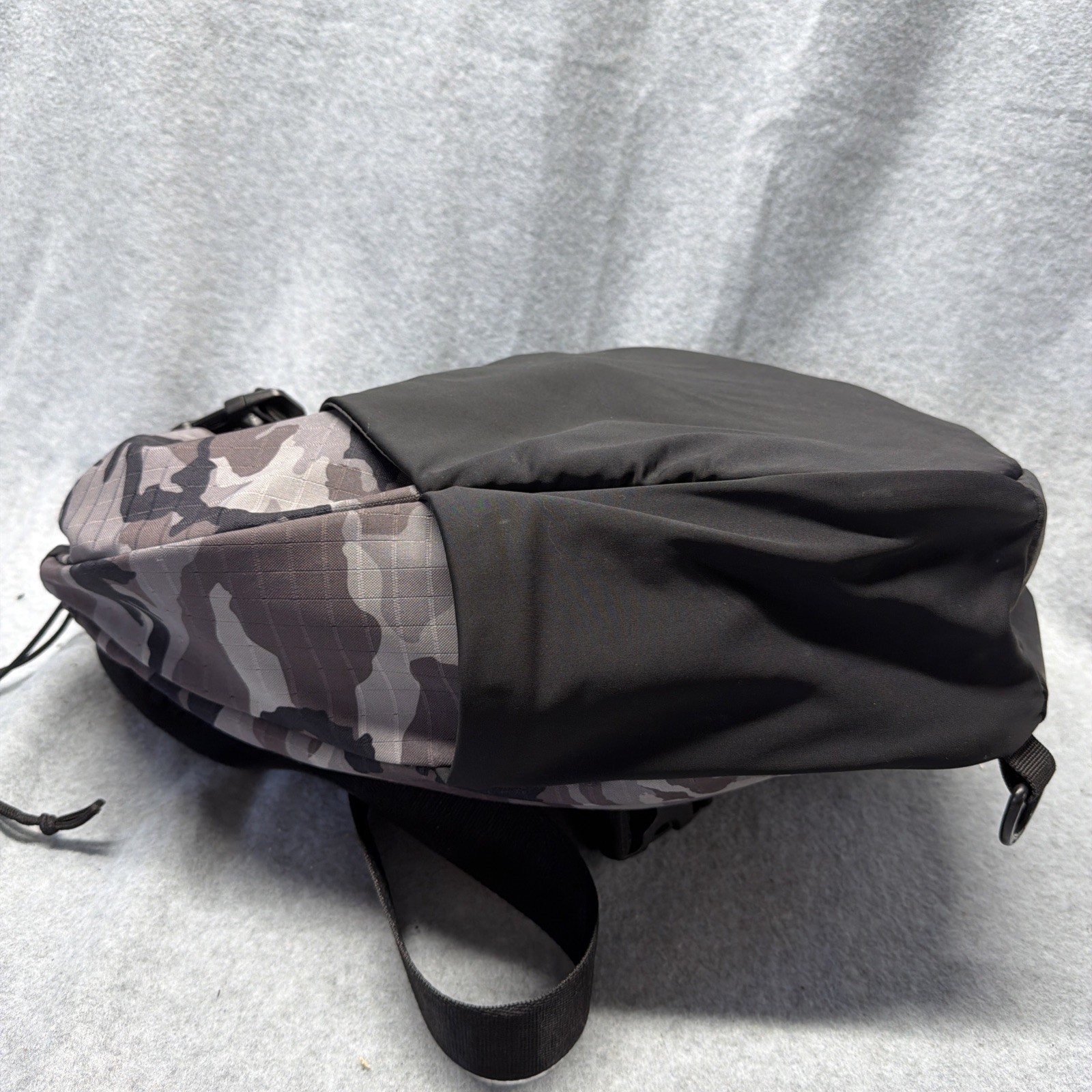 Under Armour Unisex Flex Sling Training Bag Gym Adjustable Gray-Camo