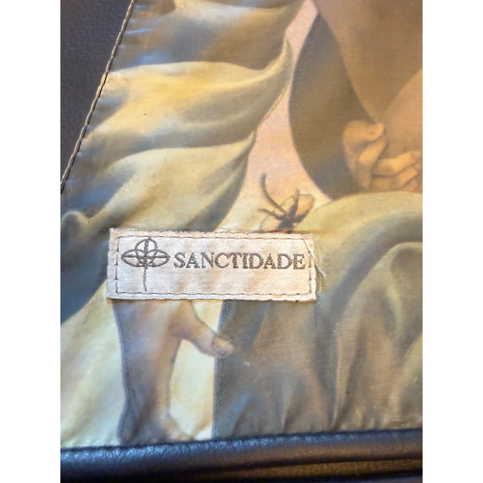 Sanctidade Messenger Bag Unisex OS Black Excellent Renaissance Graphic Crossbody