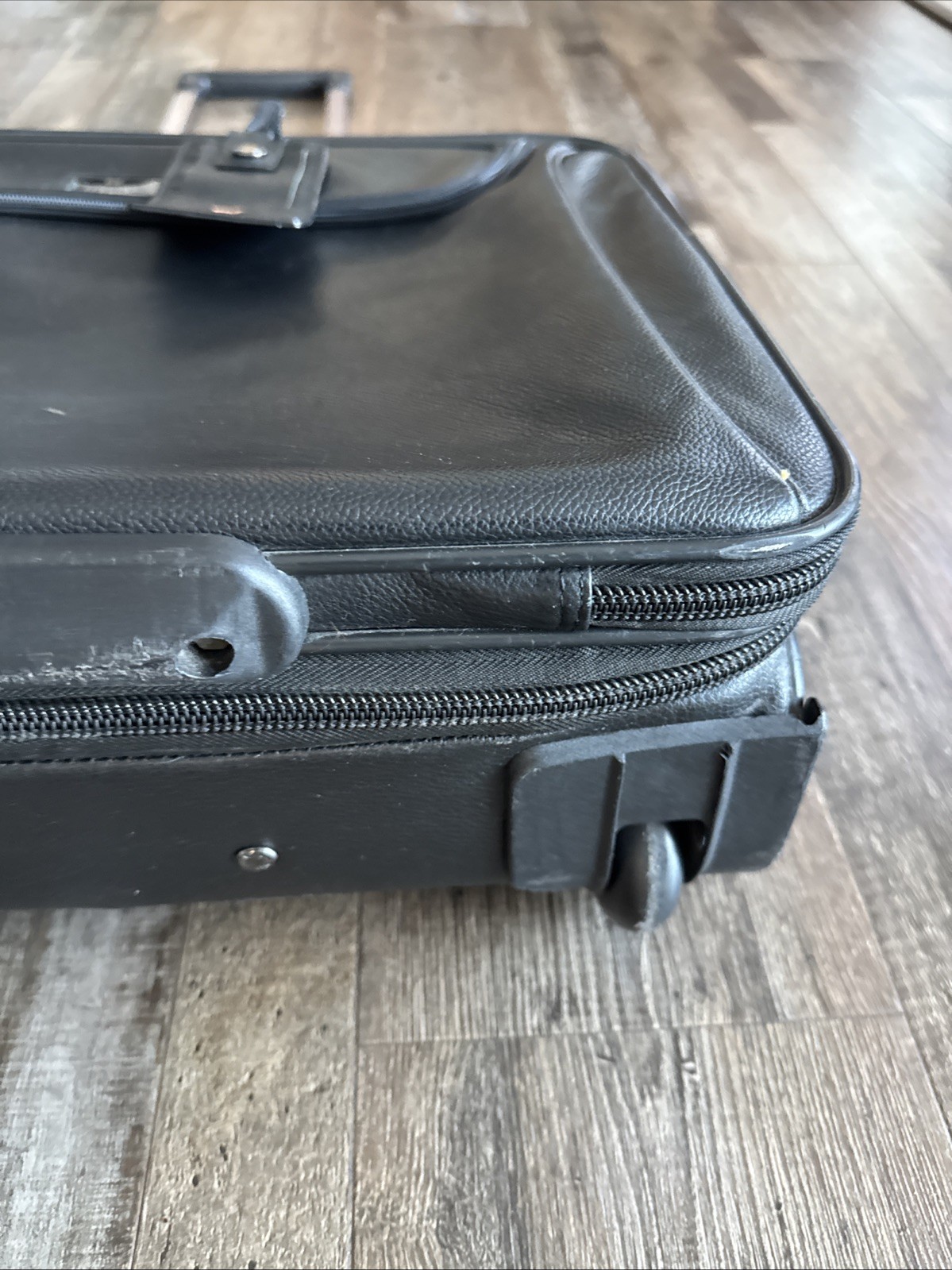 Wanlima Black Leather Rolling Portfolio 18” x 14”