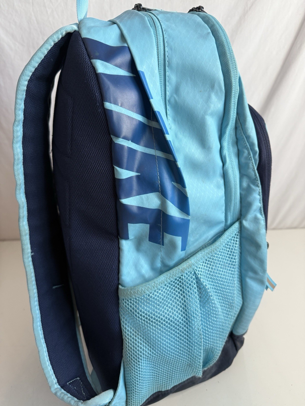 NIKE Max Air Blue Green Backpack Adjustable Straps 20” School Hiking
