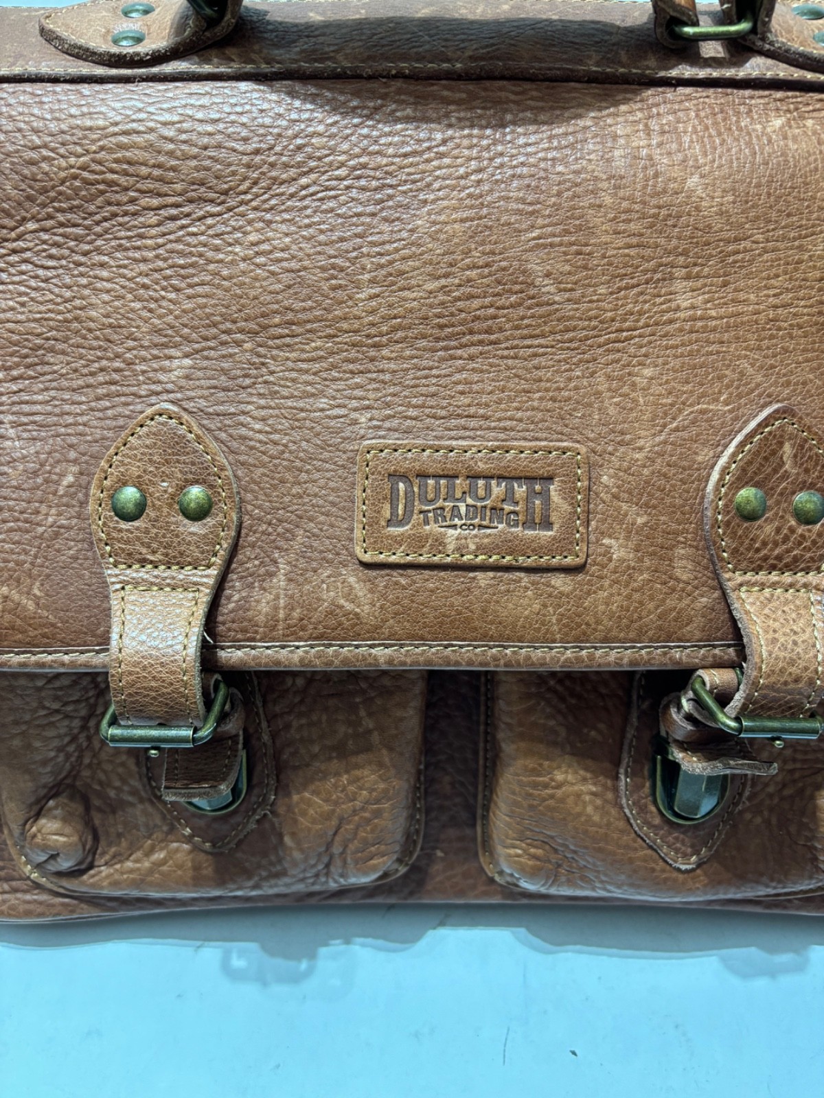 Duluth Trading Bashful Billionaire Full Grain Leather Briefcase Messenger Bag