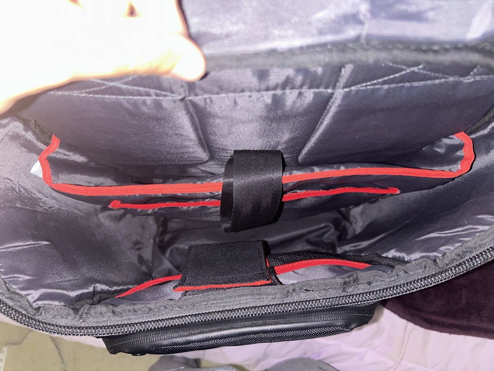 Acer Predator Gaming Backpack-17.3-Heavy Duty-MSRP$180-Read-Excellent-Light Wear