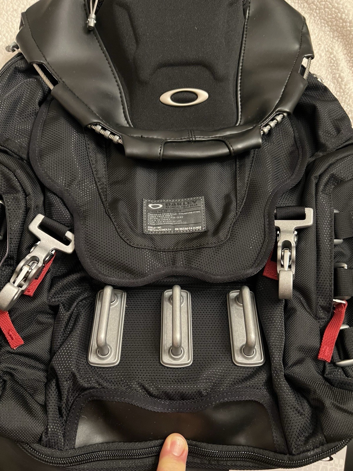 GENUINE Oakley 34L Capacity Kitchen Sink Backpack Black 92060AODM AUTHENTIC READ