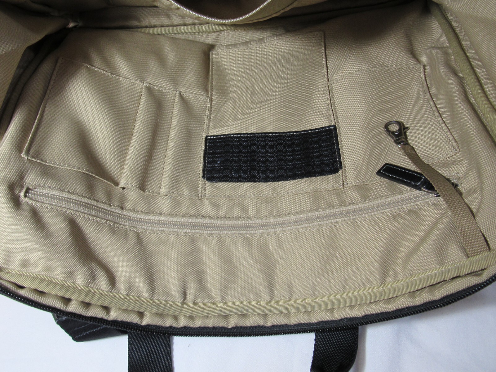 Boconi Black Leather Tumbled Pebbled Messenger Briefcase Laptop Case EUC