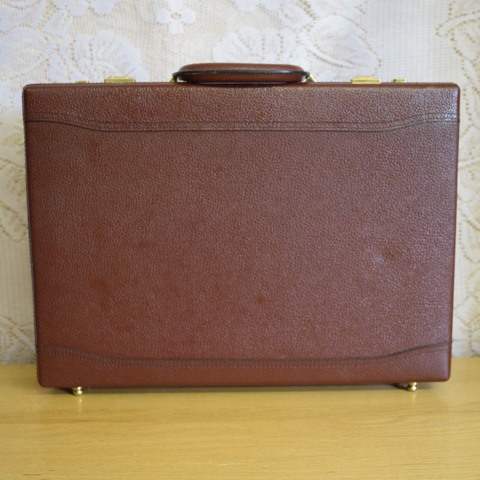VTG Prestolock Combination Lock Mens Red Leather Attache Briefcase Hard Sided