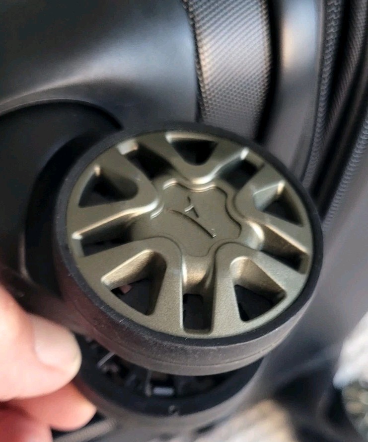 Travelpro Carry-on Expandable Spinner Suitcase