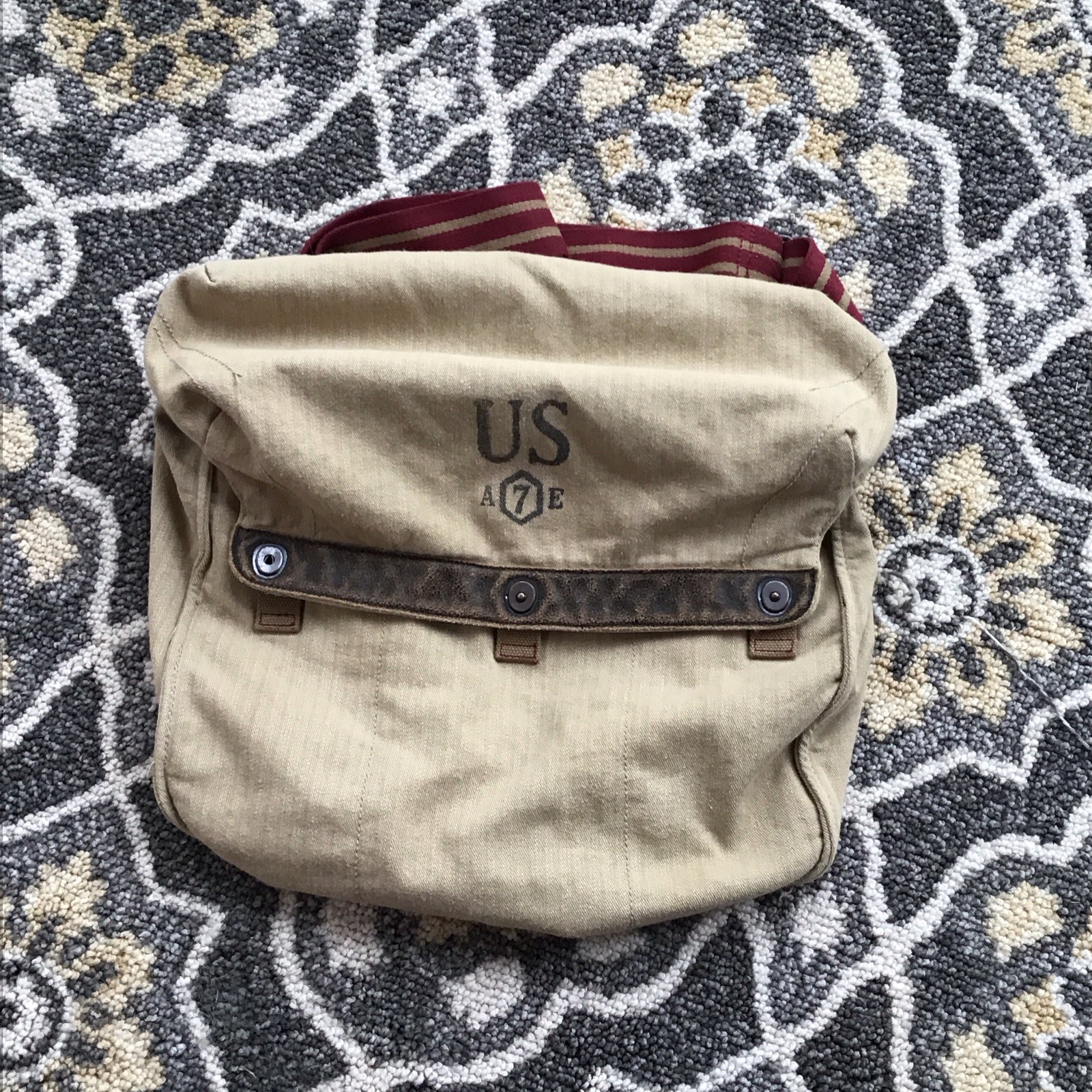VTG American Eagle Outfitters Canvas Messenger Bag Coyote Tan Red Stripe A7E US