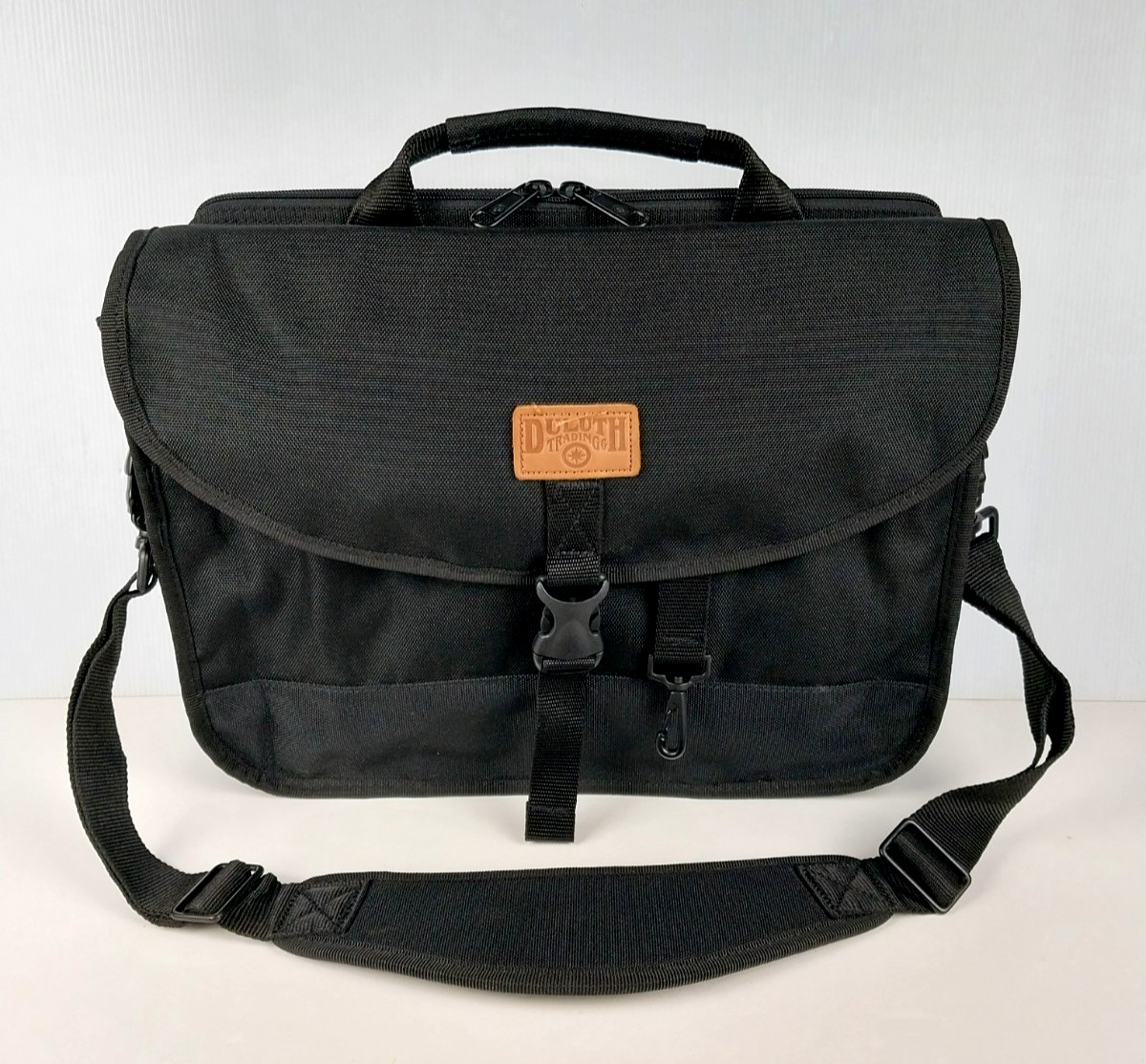 Duluth Trading Co Black Heavy Duty Canvas Messenger / Computer Shoulder Bag