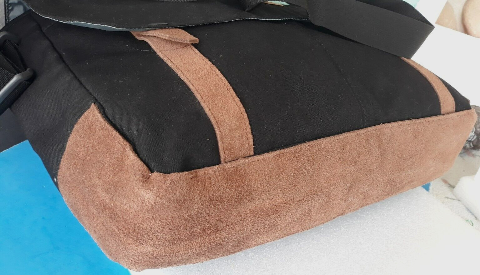 COTOPAXI Blk. Brown Canvas Suede Lightweight Messenger Bag Laptop ~ MINT ~Unused