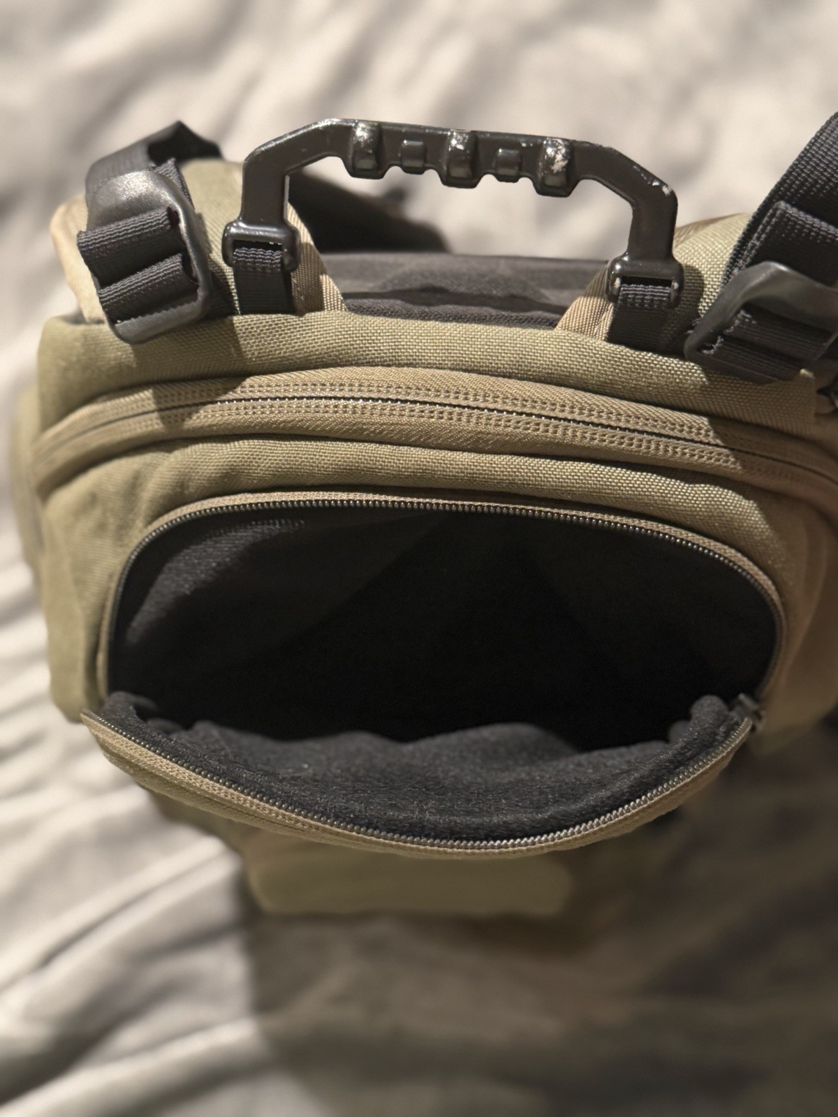 OAKLEY ICON 2.0 Backpack Large Army Camo Green Dark Brush Great Condition