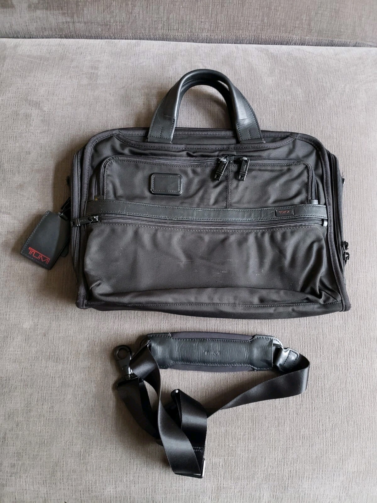 TUMI Alpha 17″ Business Briefcase Messenger Bag Black Ballistic Nylon 26108D2