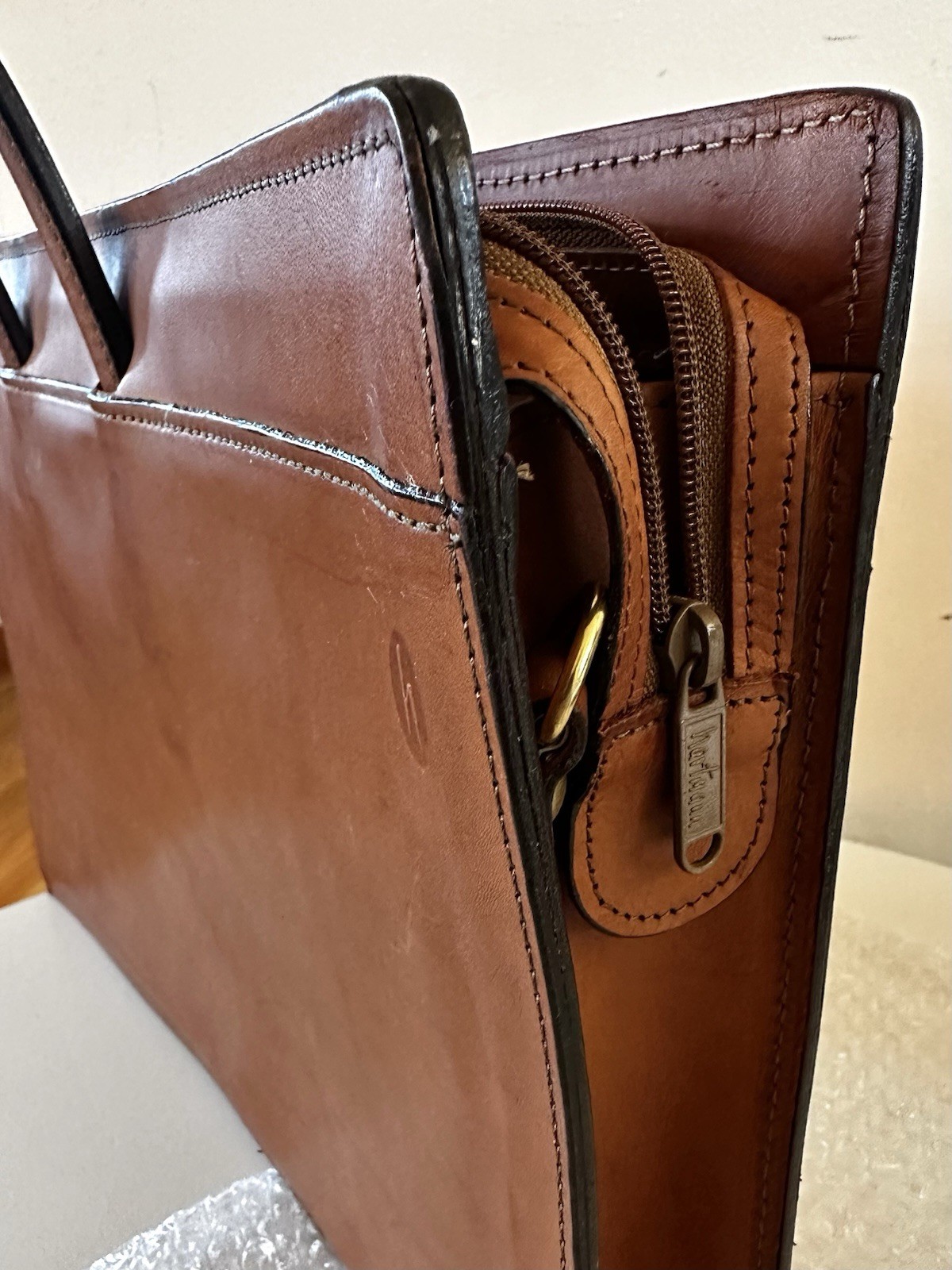 HARTMANN LEATHER ATTACHE PORTFOLIO BRIEFCASE Belting (Tan) Retractable Handles