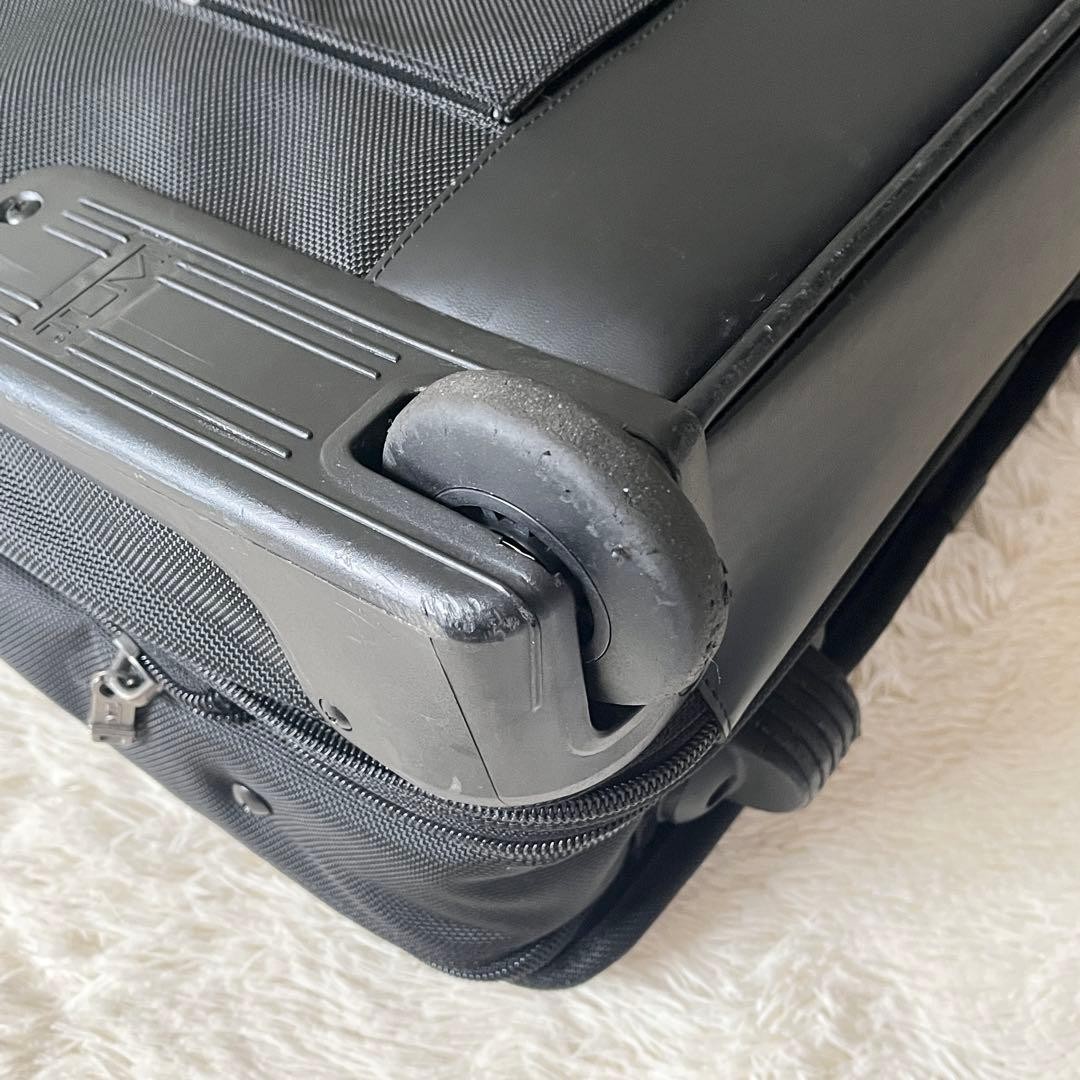 Level TUMI Carry Case Expandable Business Bag Black