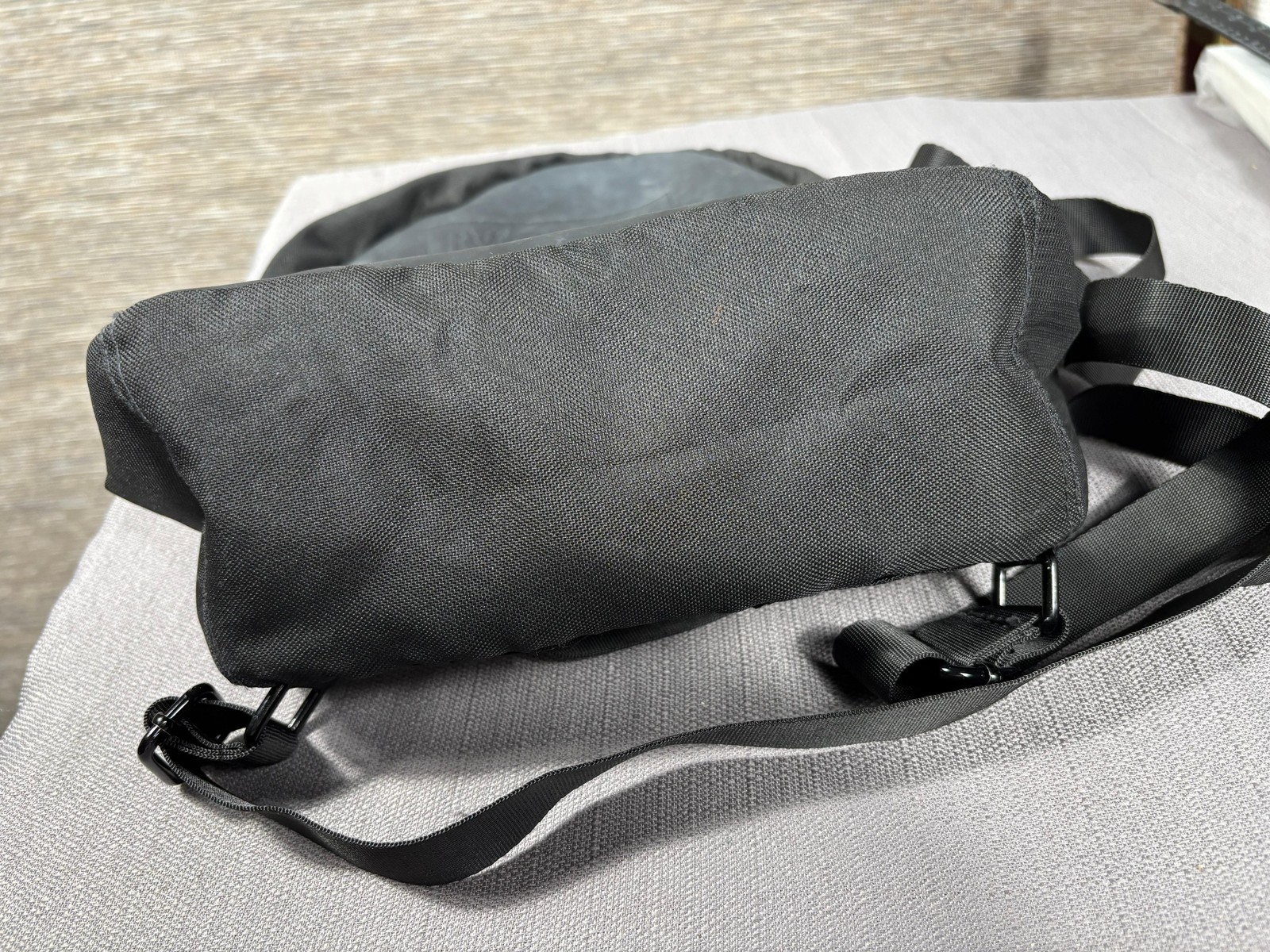 Gymshark Backpack Unisex Medium Black Gym Sports Zip Pockets Adjustable Straps