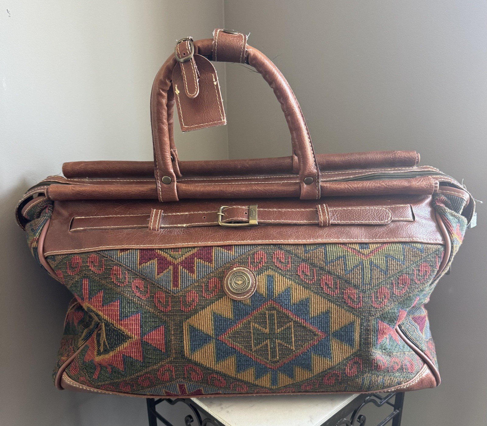 Vtg Capezio Tapestry Southwestern CARPET Aztec Travel MARY POPPINS Duffel Bag