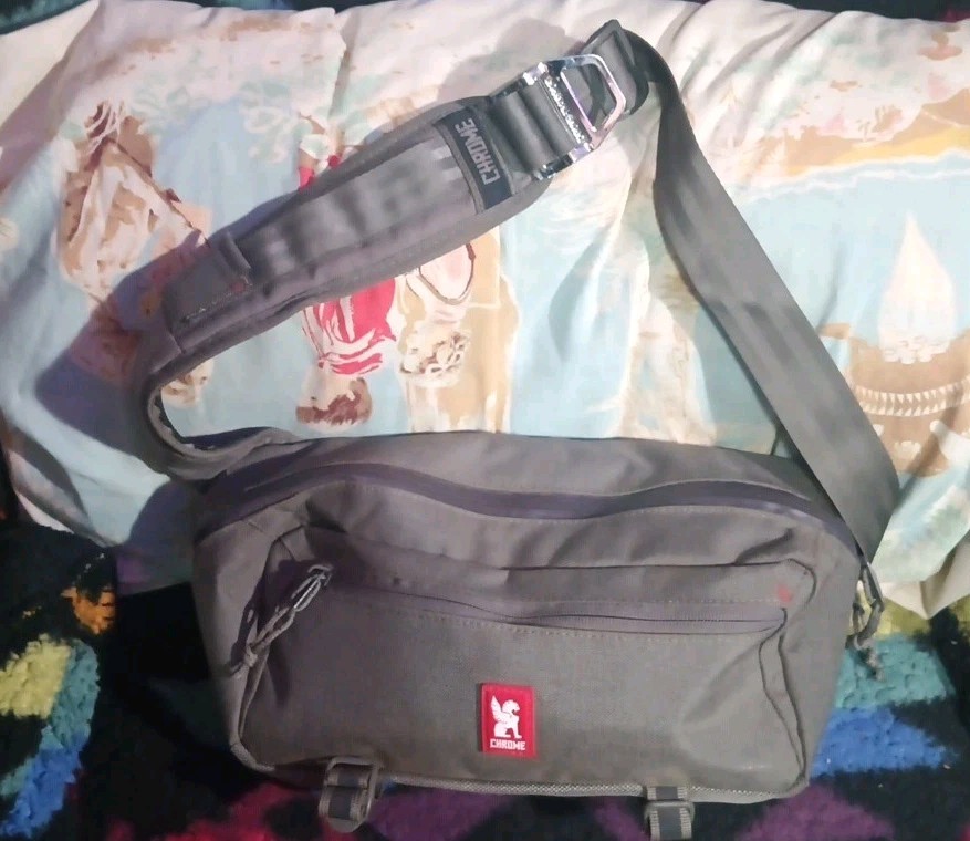 Chrome Industries Shoulder Bag Gray Near Mint