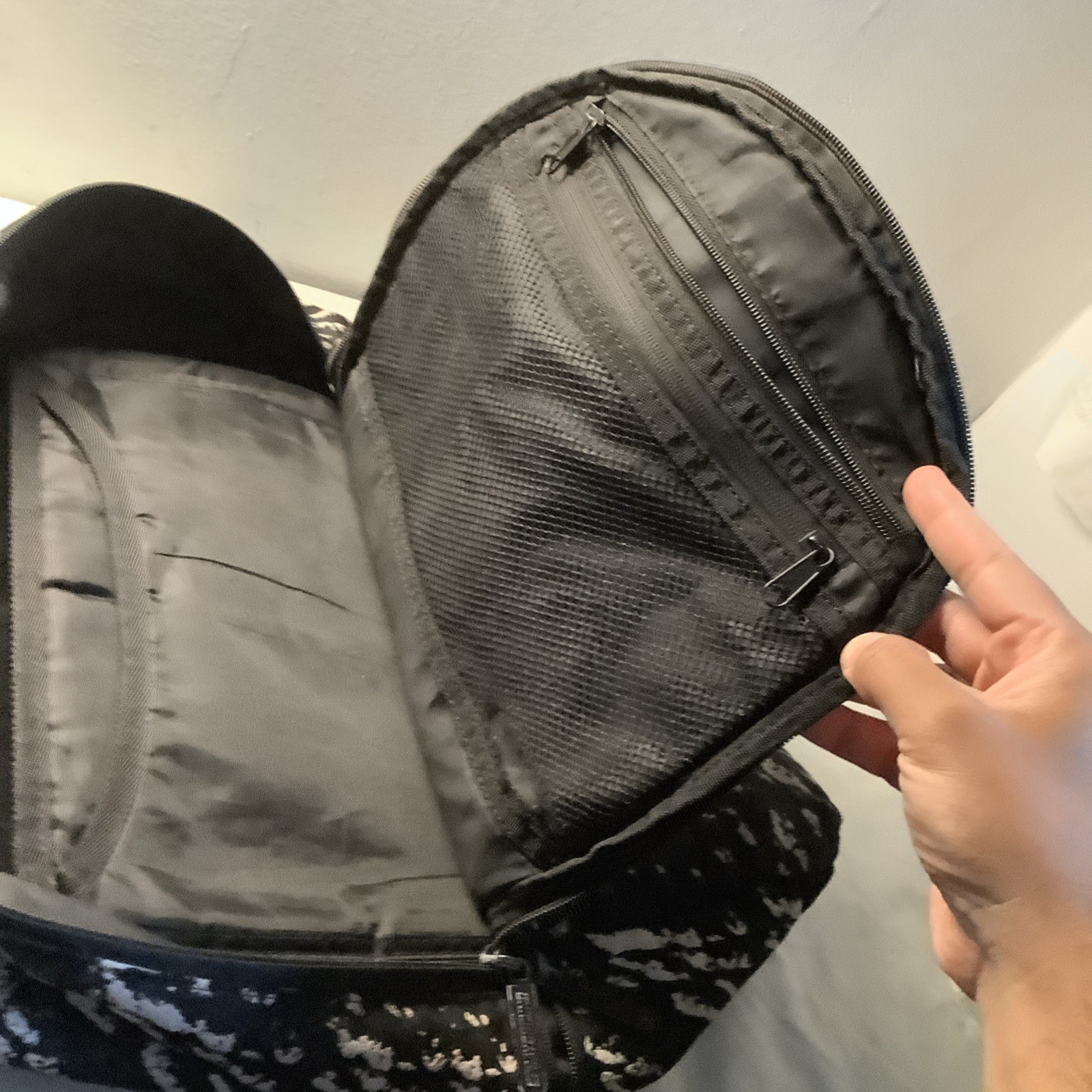 Sprayground Black White 3D Shark Fin Backpack Limitated Edition RARE