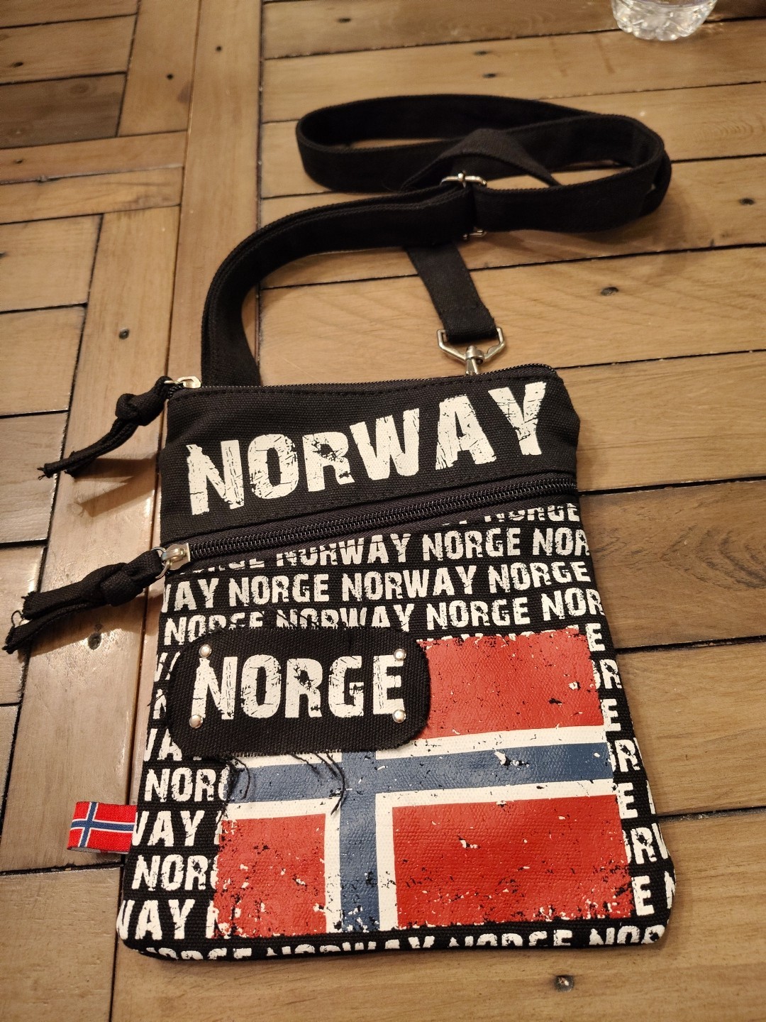 Norway, Norge – CrossBody Bag/Purse – NWOT – 7 X 8″