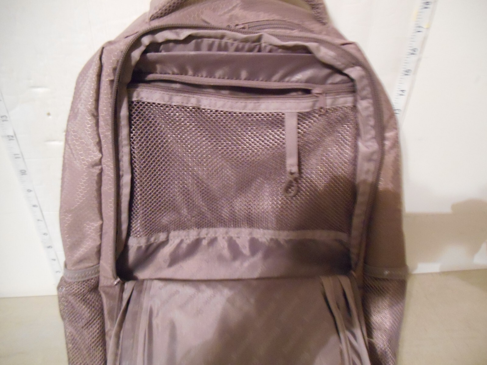 Reebok Purple Lavender Padded Laptop Backpack NSZ NEW Adult Size Cambodia