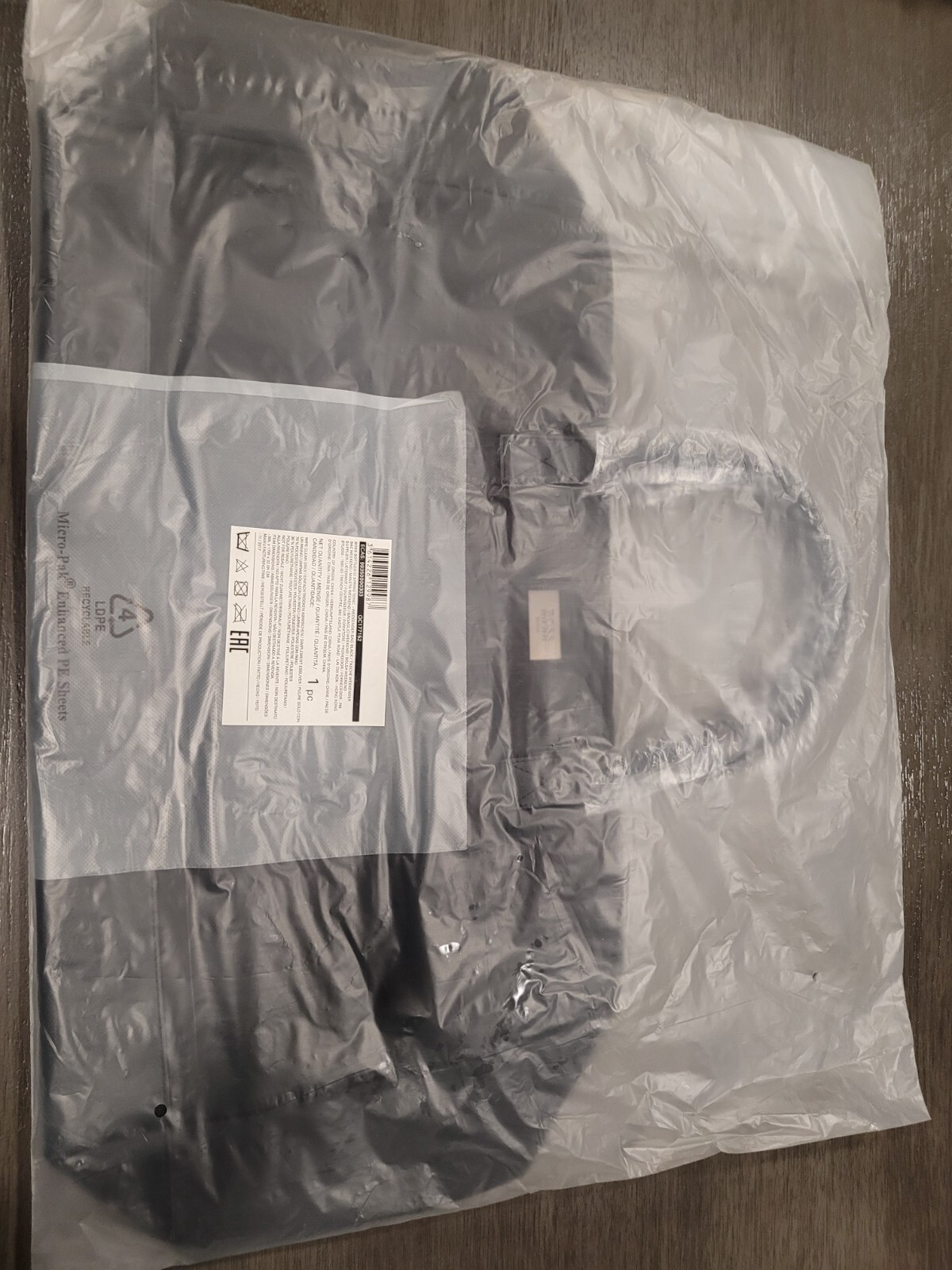 HUGO BOSS Parfums Black Folding Travel Bag new in the plastic