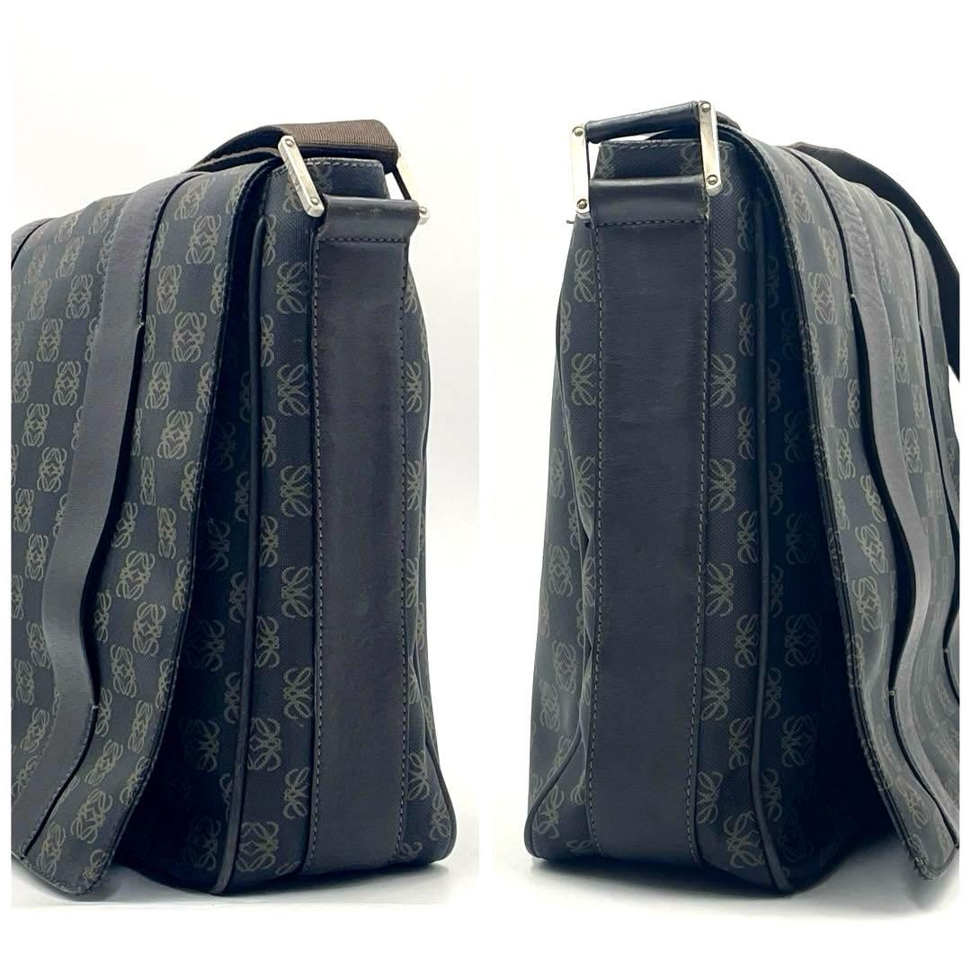 LOEWE Repeat Anagram Messenger Crossbody Bag Navy Gray Leather Men Laptop Auth