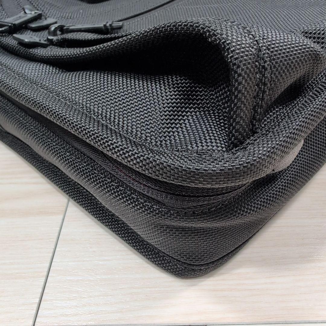 Limited edition TUMI GLOBAL LIMITED EDITION 26516DL9