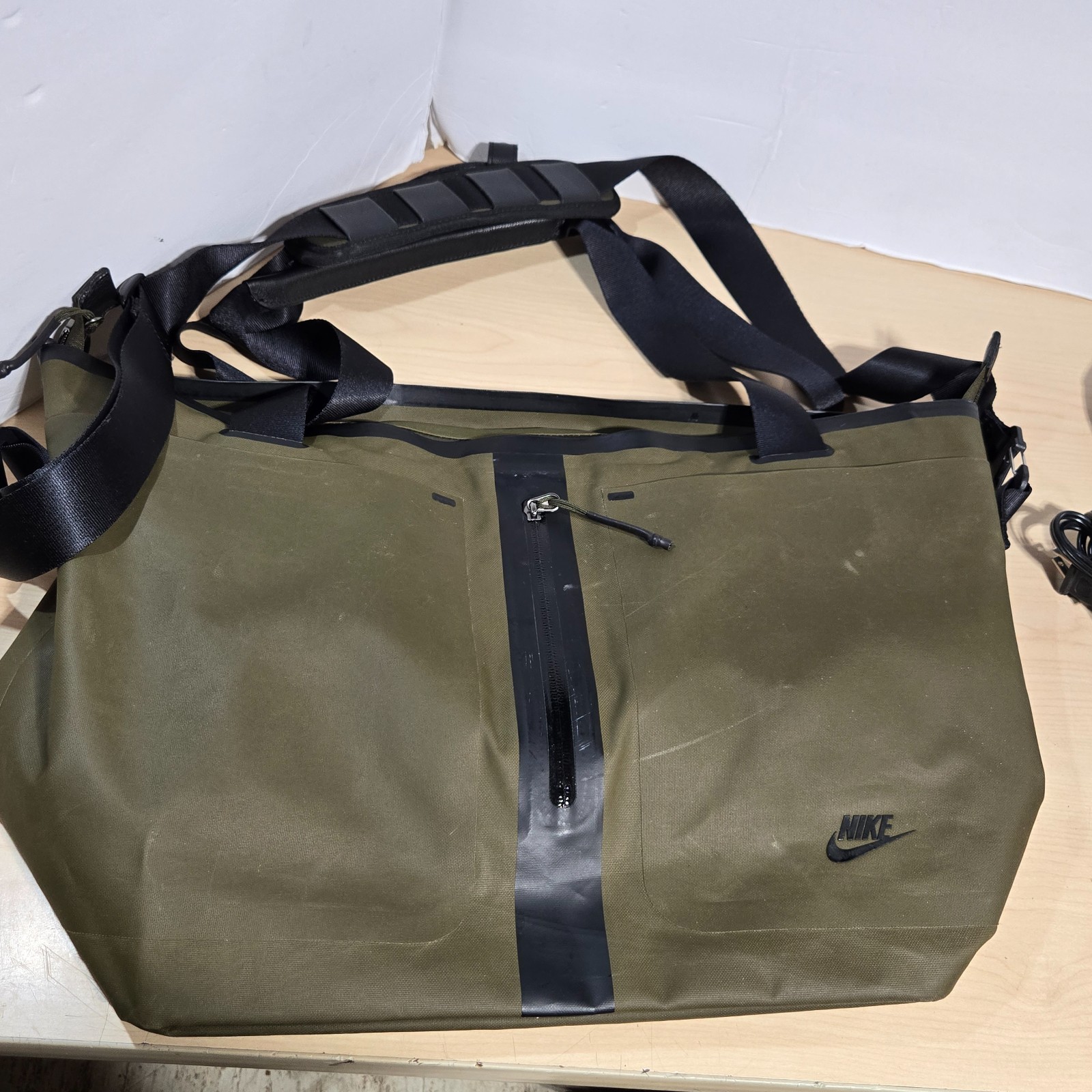 Nike Tech Bonded Tote Waxed Olive Sequoia Black Messenger Bag
