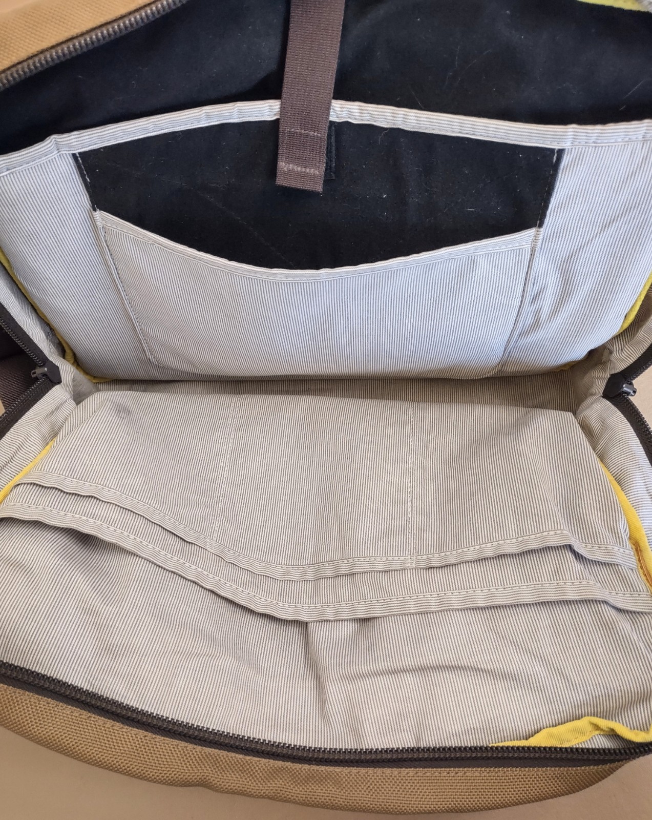 Duluth Trading Briefcase/Laptop Bag Coverts to Shoulder Bag Black Multi Pocket