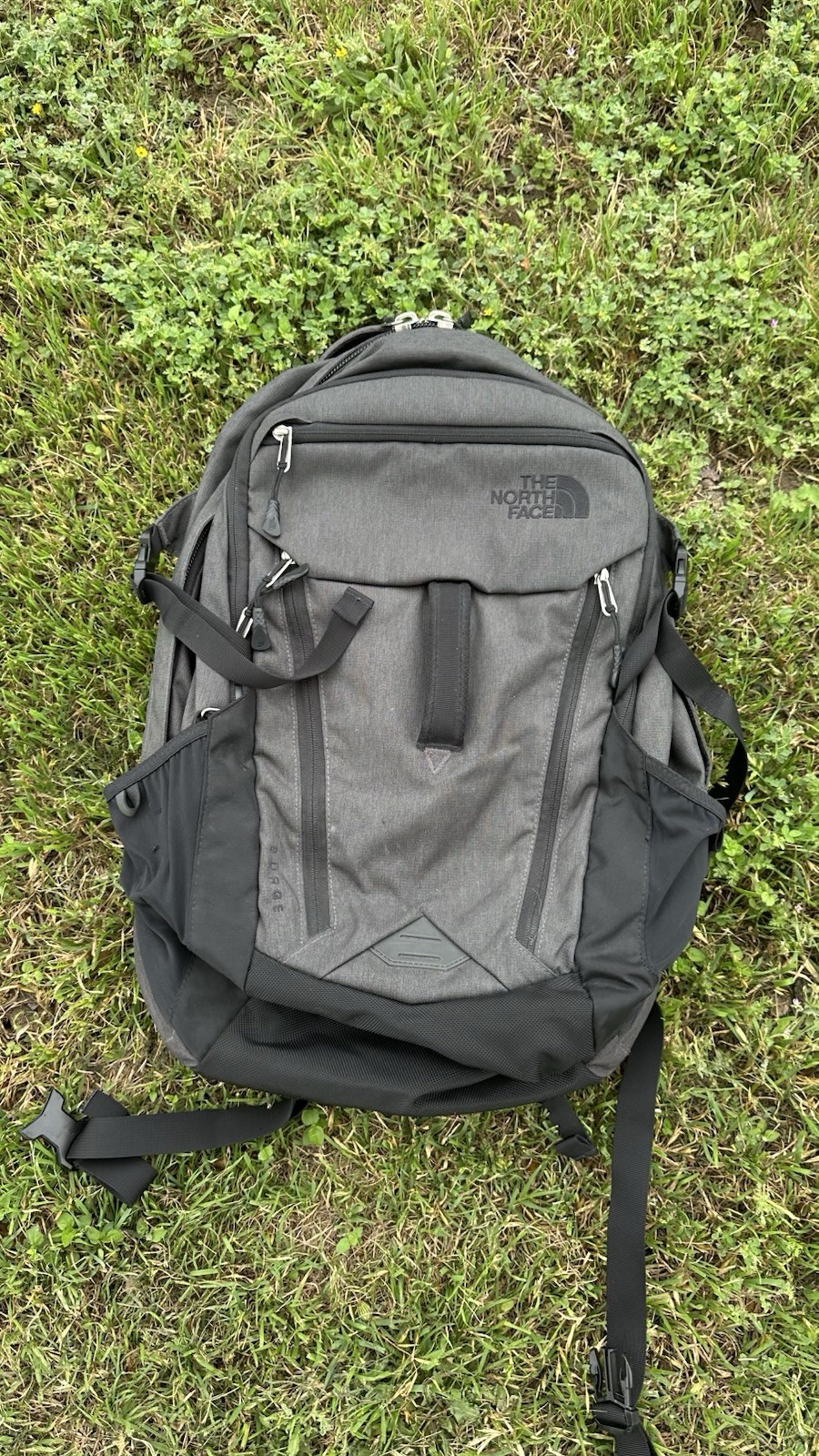 The North Face Recon Unisex Hiking And School Laptop Backpack Black 30 Liter