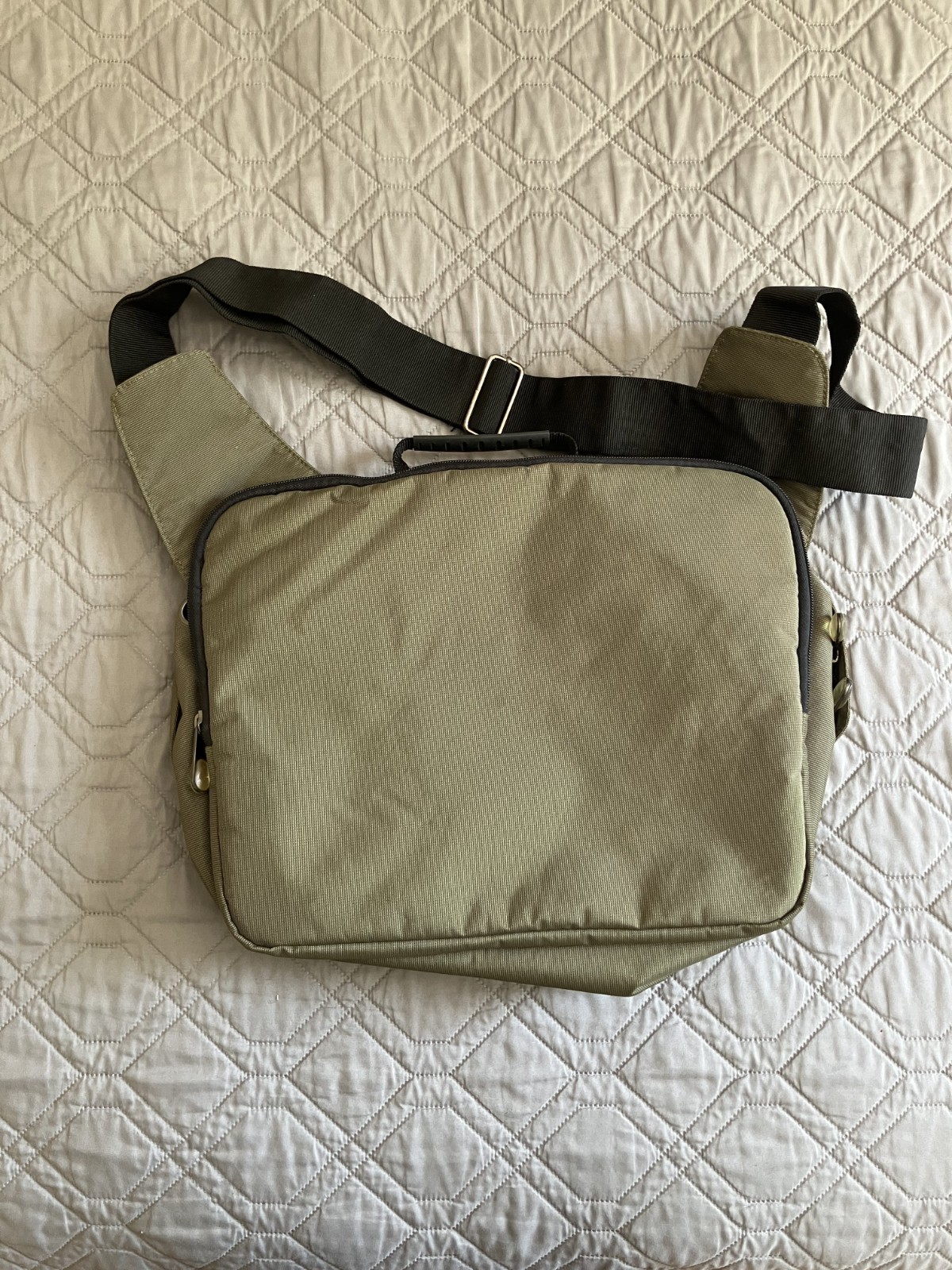 Vintage Nike -Y2K Tech Crossbody Messenger – Athletic Laptop Side Bag – Green