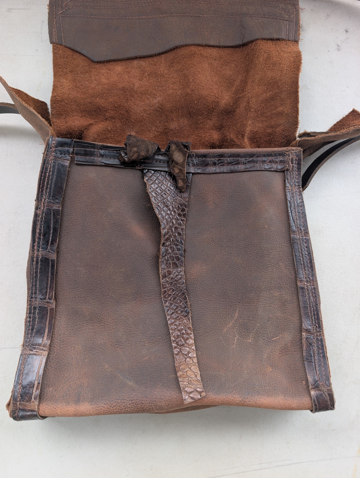 Kodiak Leather Cowhide Alligator distressed brown crossbody bag adjustable