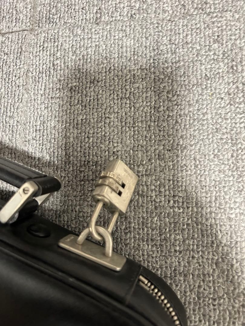 Auth PRADA Briefcase Business Document Bag Saffiano Leather Men’s Black Padlock