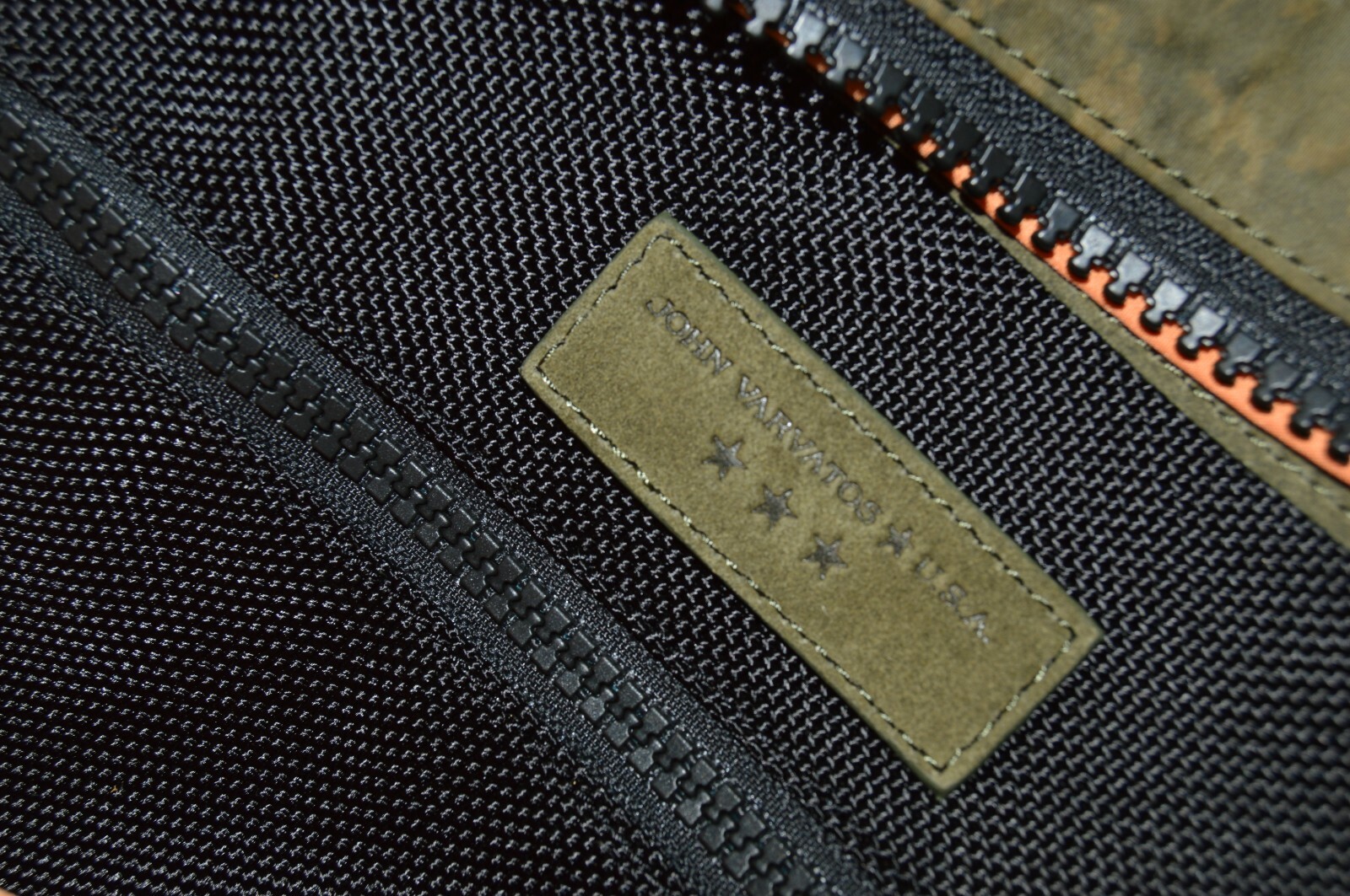 JOHN VARVATOS * USA Man’s NYLON PUFFER TOTE Bag NEW 19x16x7in Retail:$228