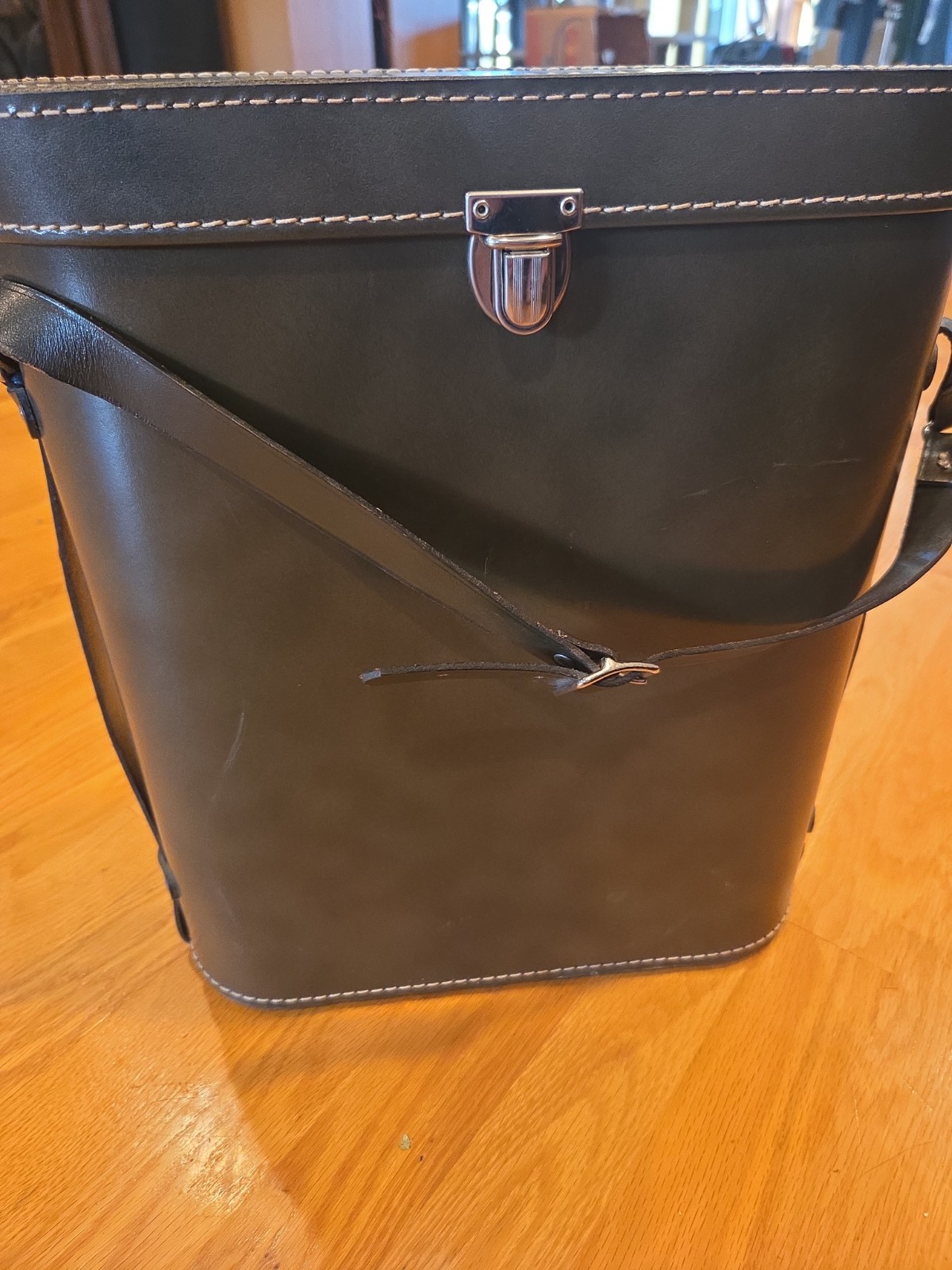 1970s Vintage HOVA Leather Aladin Thermas Carrier