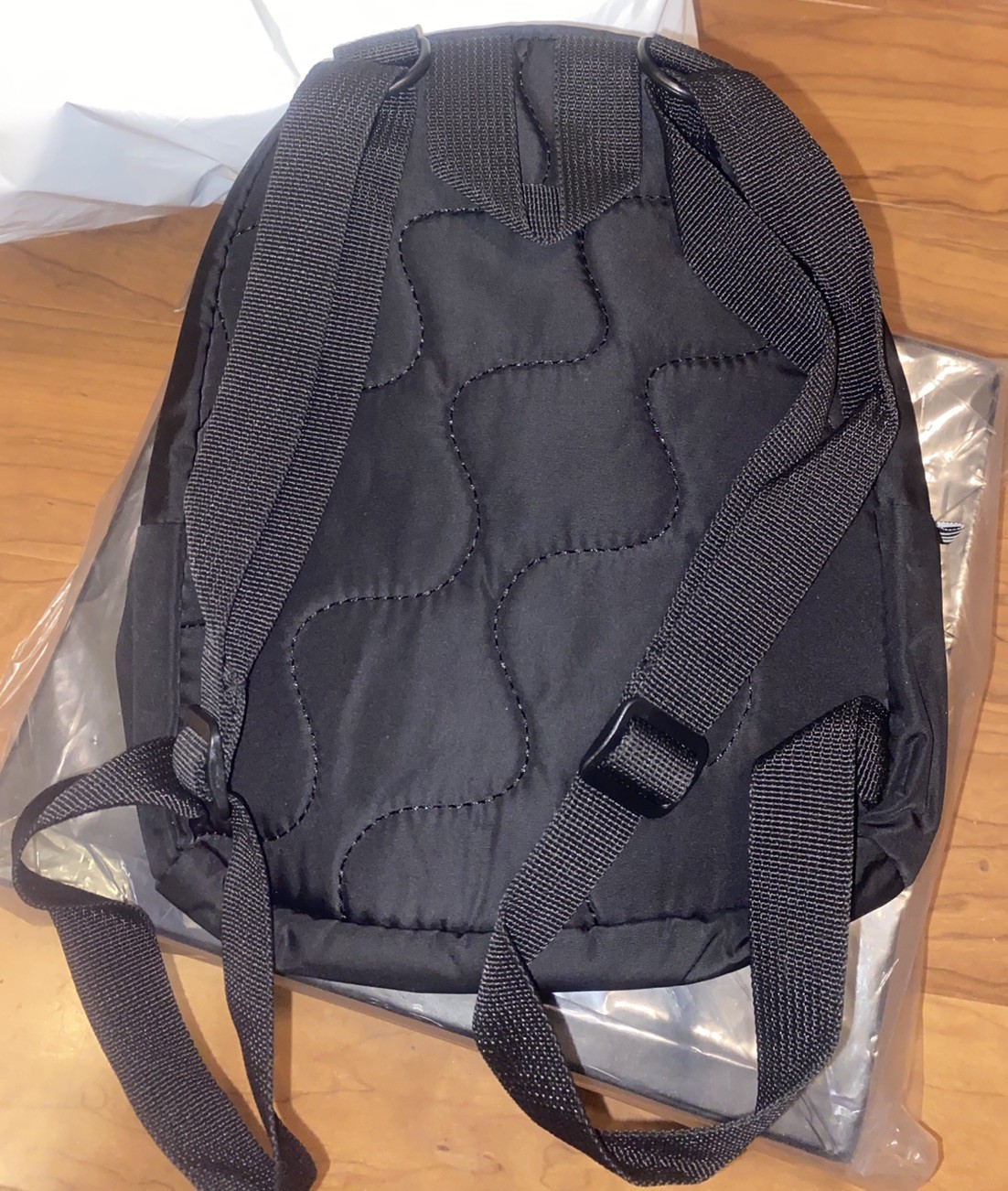 ADIDAS Unisex Linear MINI Backpack White Black 8.5″H x 10.5″W x 5″D GOLD ZIP
