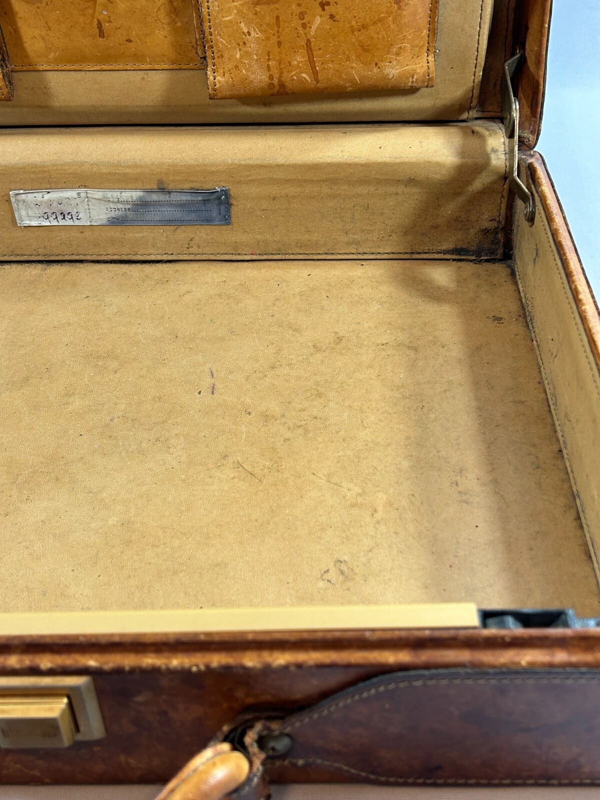 Hartmann Luggage Briefcase – Leather Hard Sided Case – 1980s – Brown