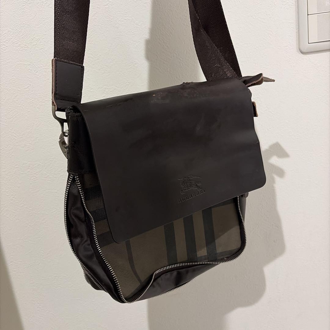 Authentic Burberry Brown Leather Shoulder Bag, Damaged, 12.6in Width
