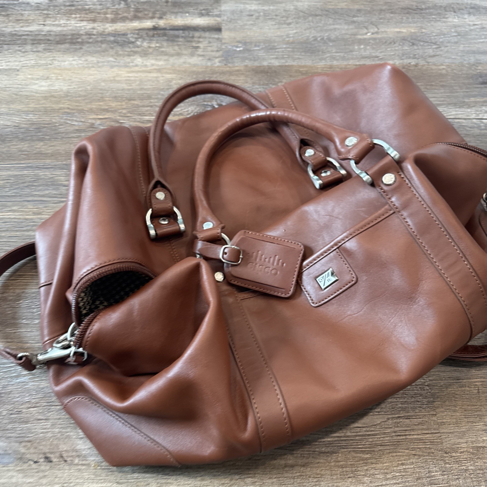 Excellent Cutter & Buck Large 19″ Brown Leather Weekender Duffel Travel Bag