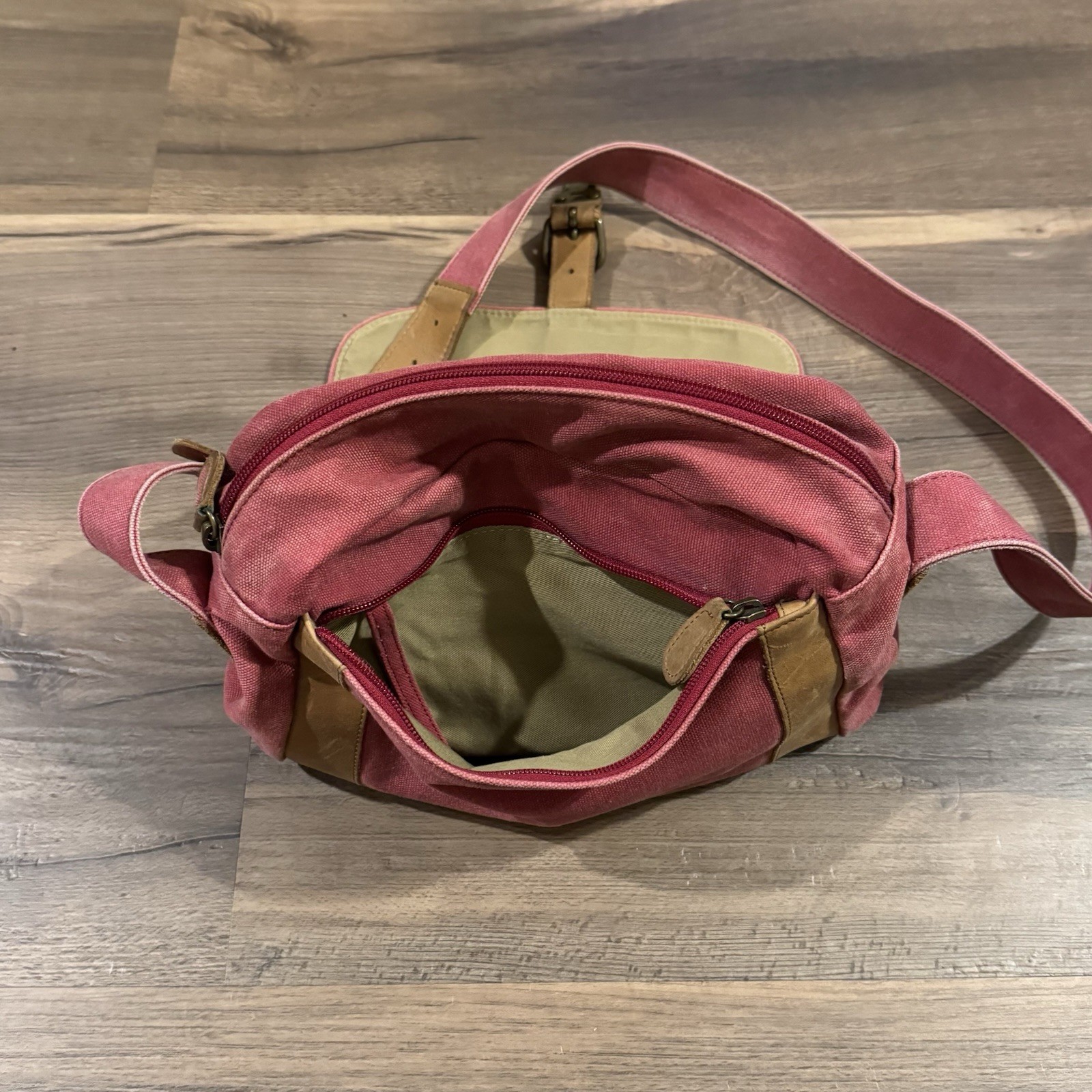 LL Bean PINK Canvas Field Messenger Shoulder Bag Brown Leather Trim Push Lock