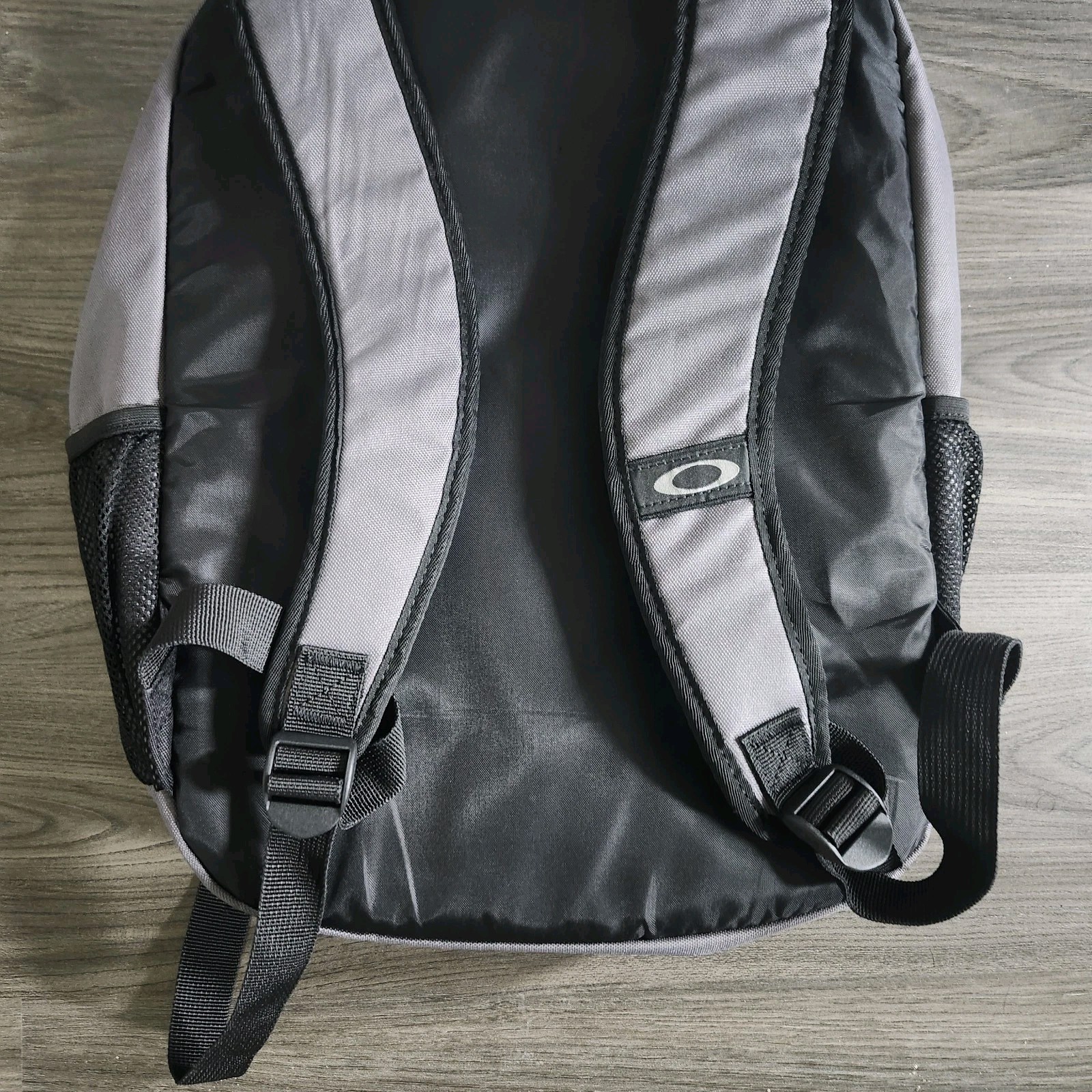 Oakley Enduro 20L 3.0 Backpack Fits 15″ Laptop Black Grey DevOpsDays Embroidery