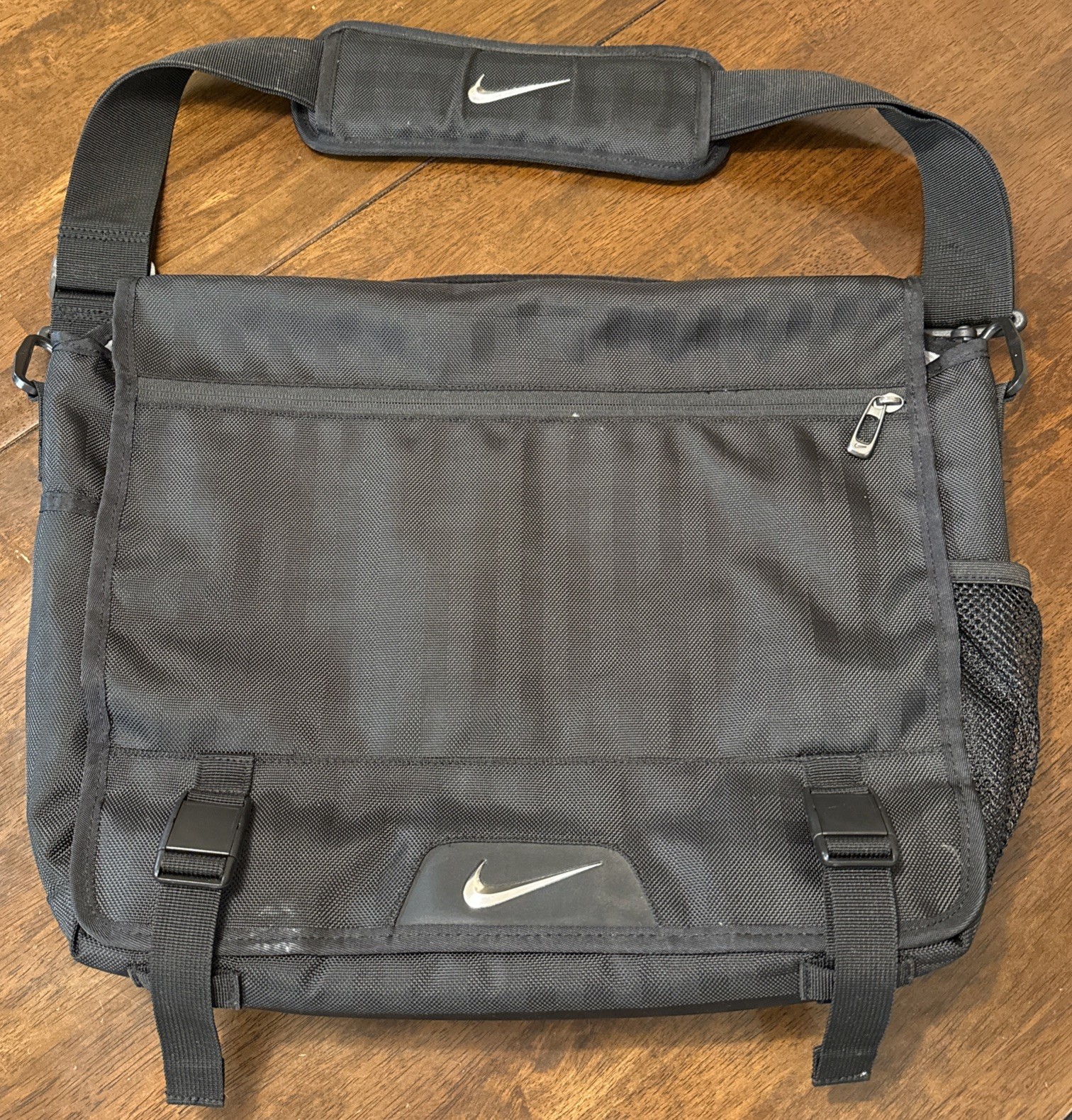 Nike Golf Departure Messenger Black Laptop Bag Briefcase Travel TG0159-001