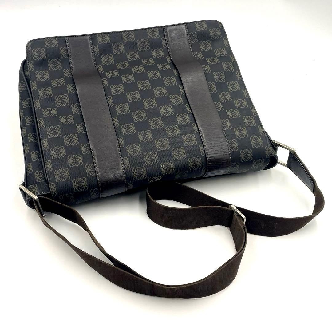LOEWE Repeat Anagram Messenger Crossbody Bag Navy Gray Leather Men Laptop Auth